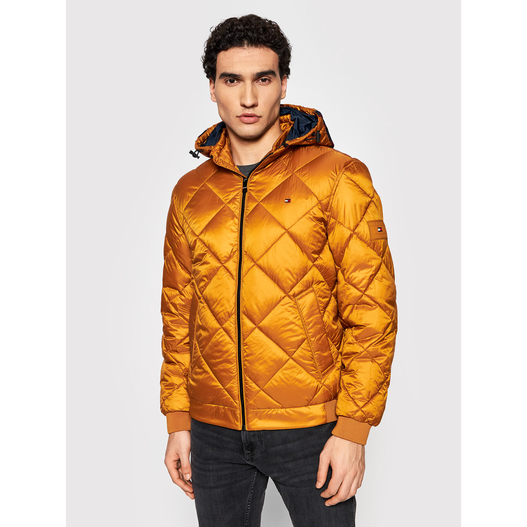 Tommy Hilfiger Пухено яке Diamond Quilter MW0MW19617 Златист Regular Fit - Pepit.bg