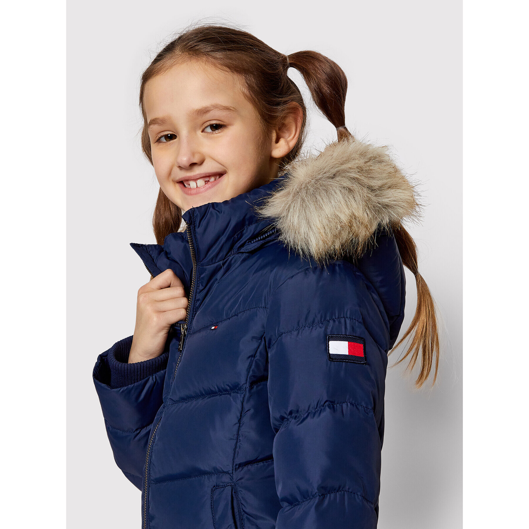 Tommy Hilfiger Пухено яке Essential KG0KG05980 M Тъмносин Regular Fit - Pepit.bg