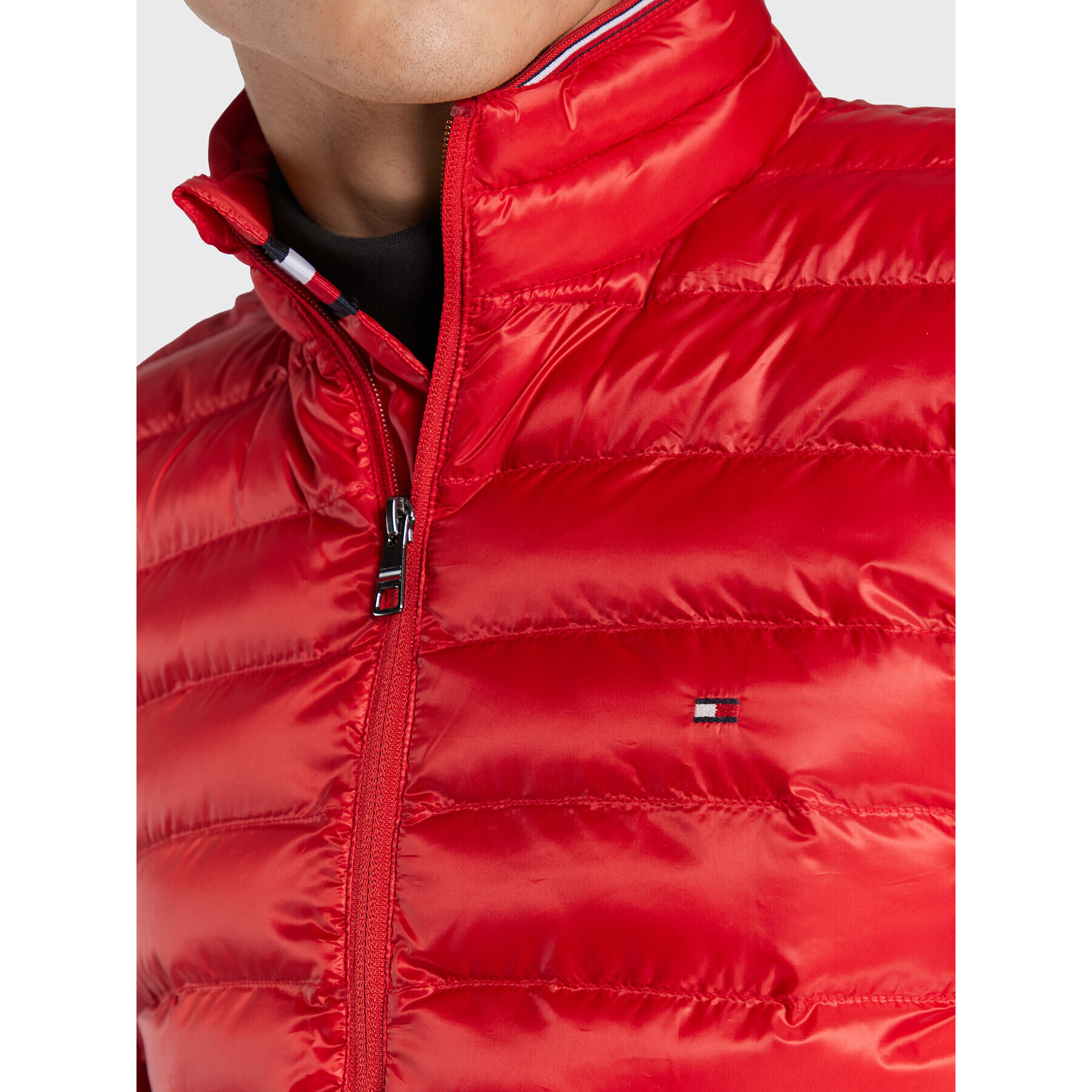 Tommy Hilfiger Пухено яке Packable MW0MW18763 Червен Regular Fit - Pepit.bg