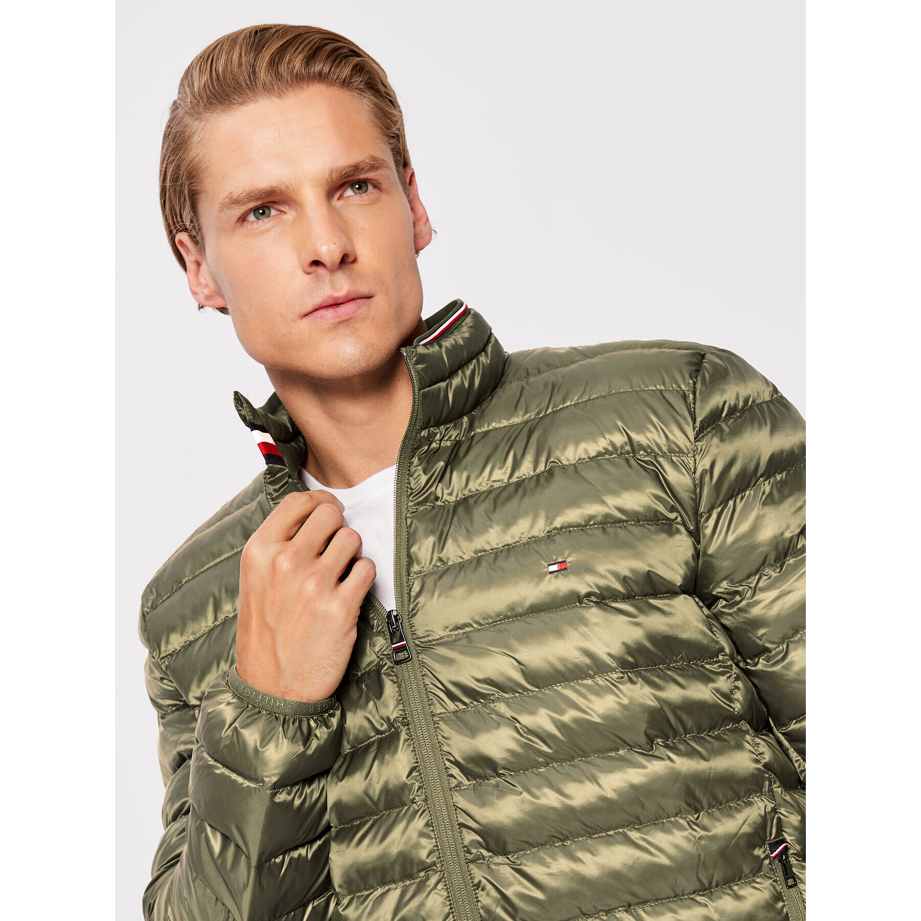 Tommy Hilfiger Пухено яке Packable MW0MW18763 Зелен Regular Fit - Pepit.bg