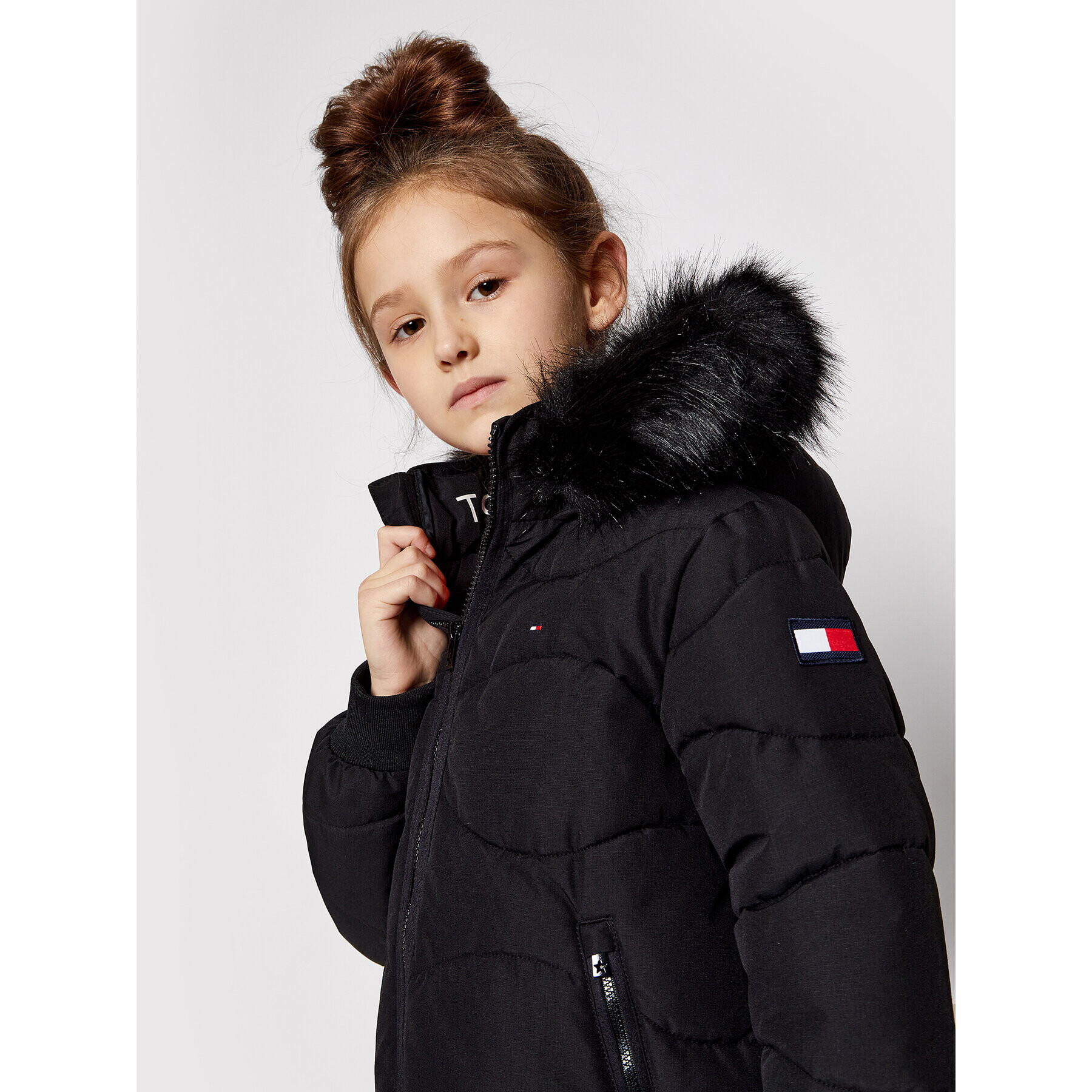 Tommy Hilfiger Пухено яке Tonal Fur KG0KG05970 M Черен Regular Fit - Pepit.bg