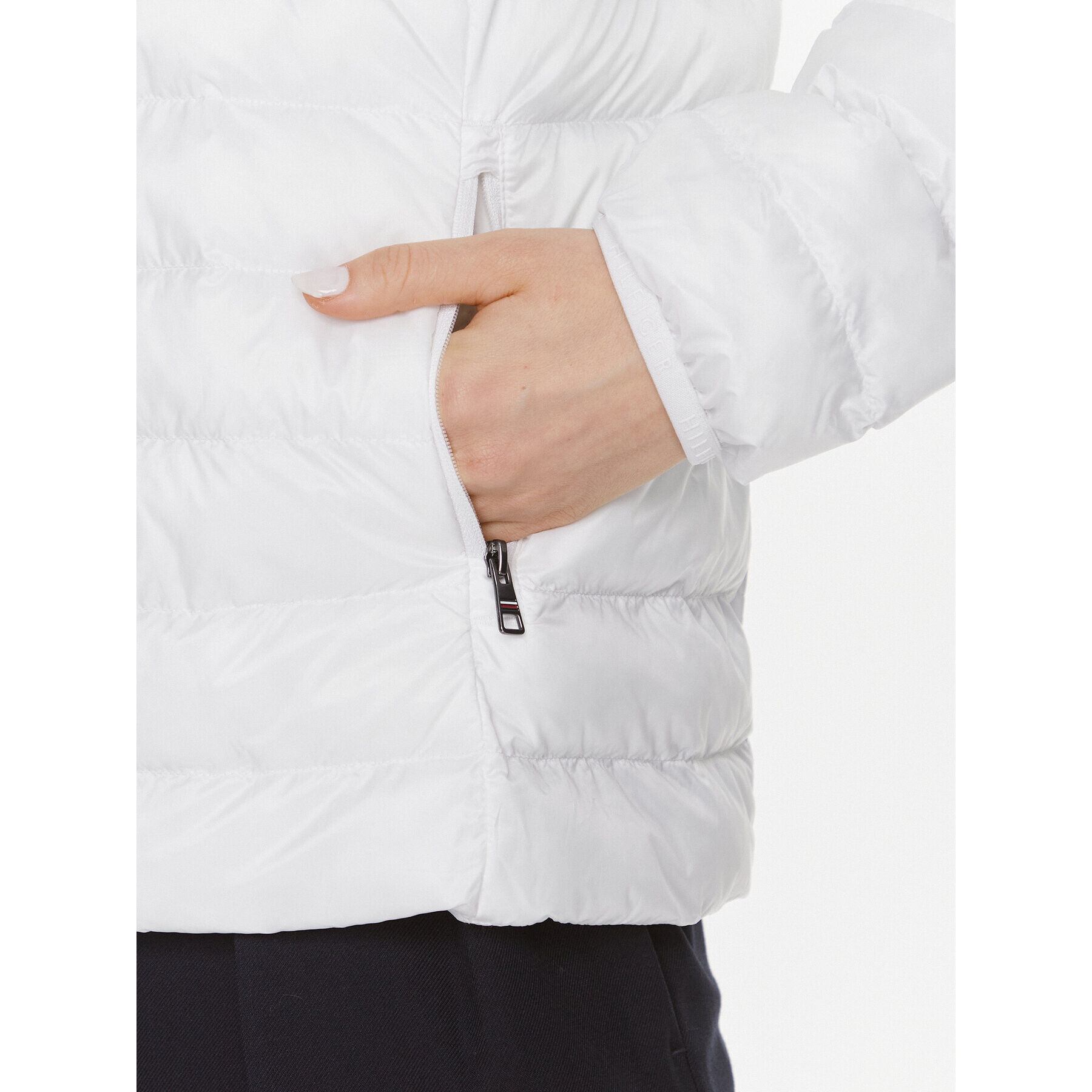 Tommy Hilfiger Пухено яке WW0WW38927 Бял Regular Fit - Pepit.bg