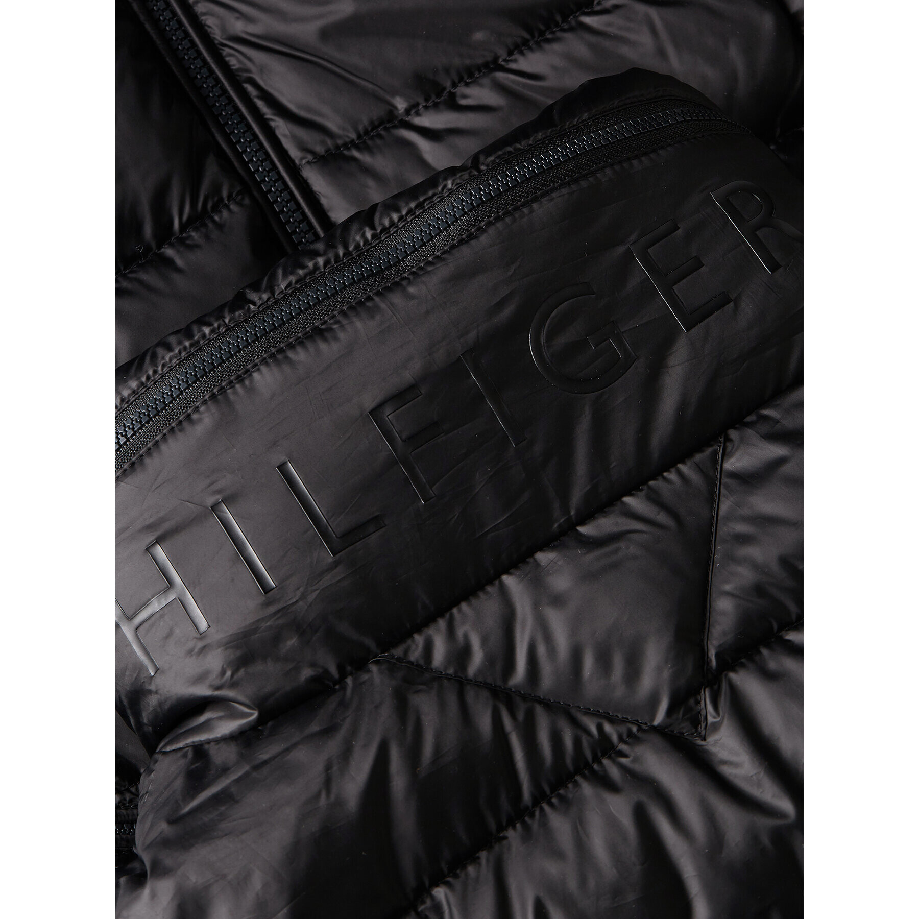Tommy Hilfiger Пухено яке WW0WW39581 Черен Regular Fit - Pepit.bg