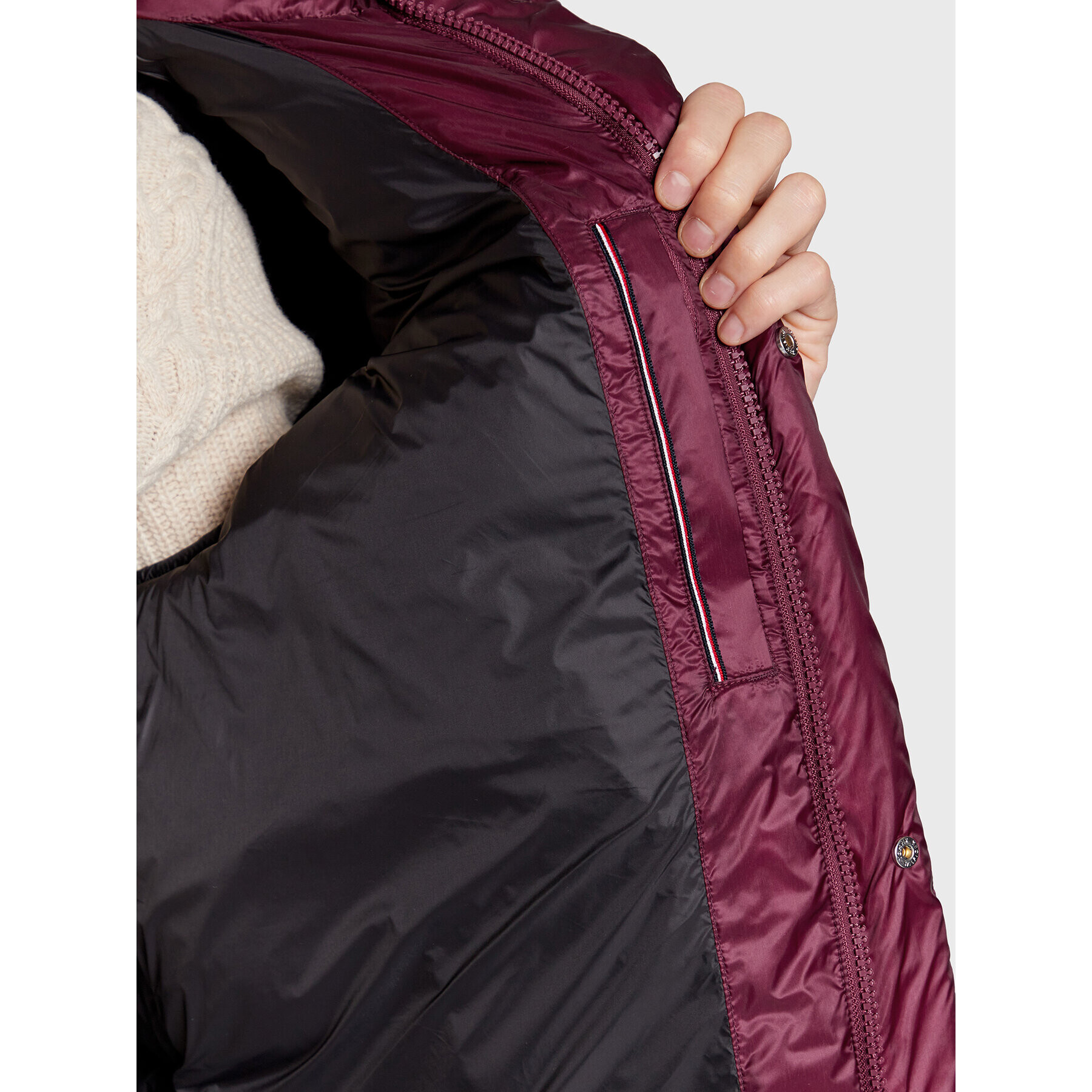 Tommy Hilfiger Пухено яке Zero Gravity MW0MW27686 Бордо Regular Fit - Pepit.bg