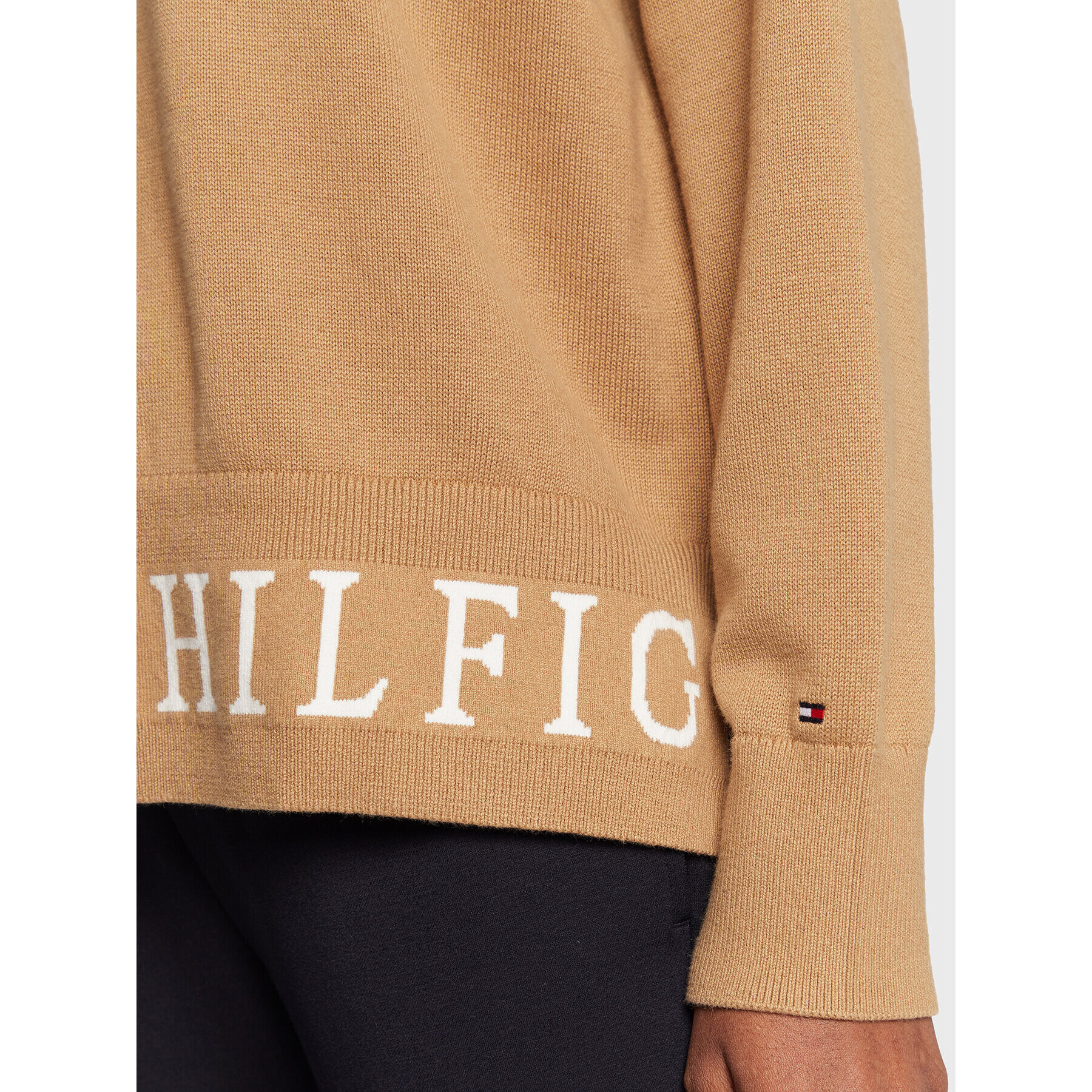Tommy Hilfiger Пуловер Graphic WW0WW35768 Кафяв Relaxed Fit - Pepit.bg