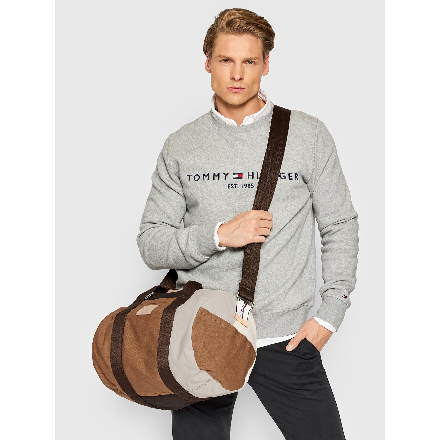 Tommy Hilfiger Сак Sustainable Canvas Small Duffle AM0AM08672 Кафяв - Pepit.bg