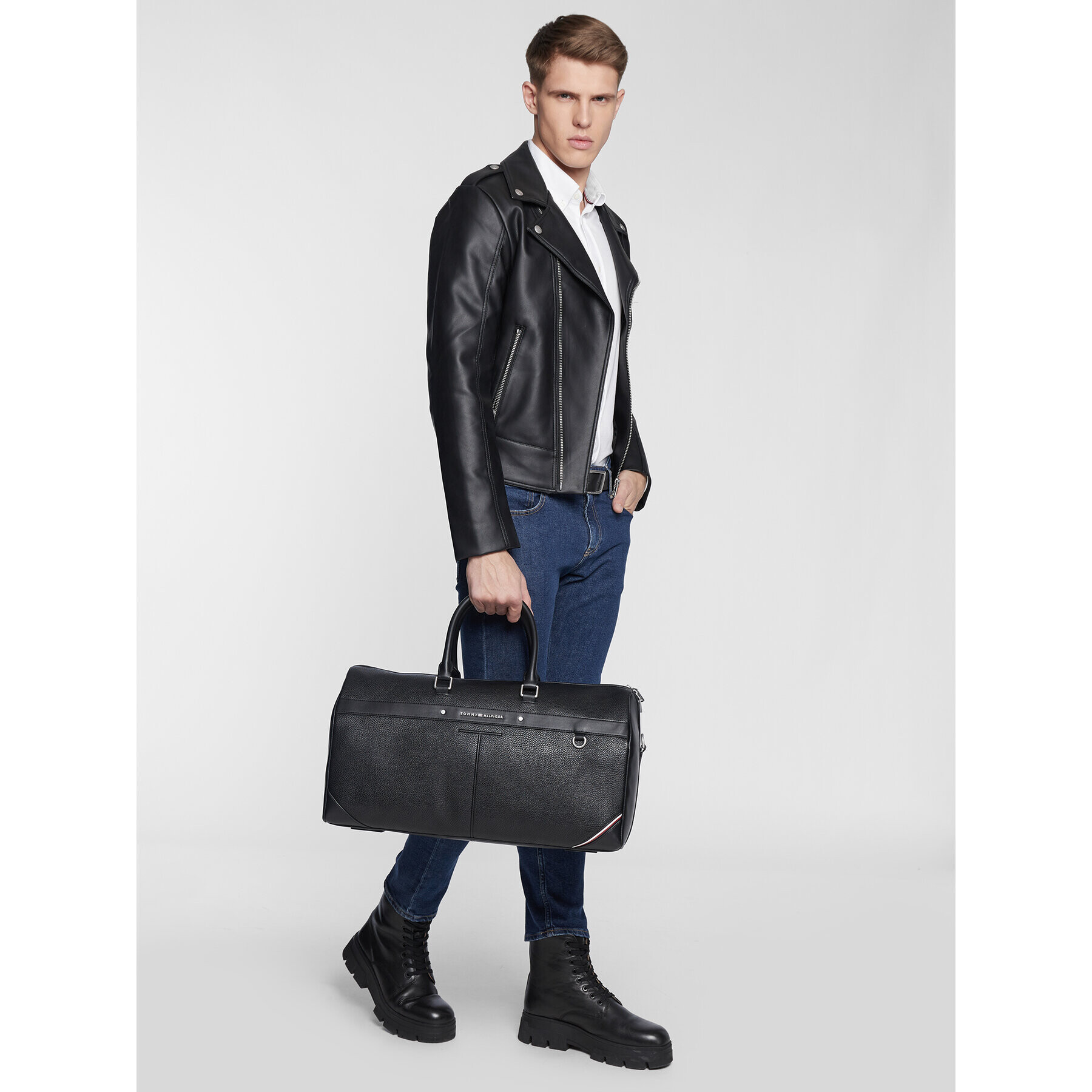 Tommy Hilfiger Сак Th Central Duffel AM0AM10561 Черен - Pepit.bg