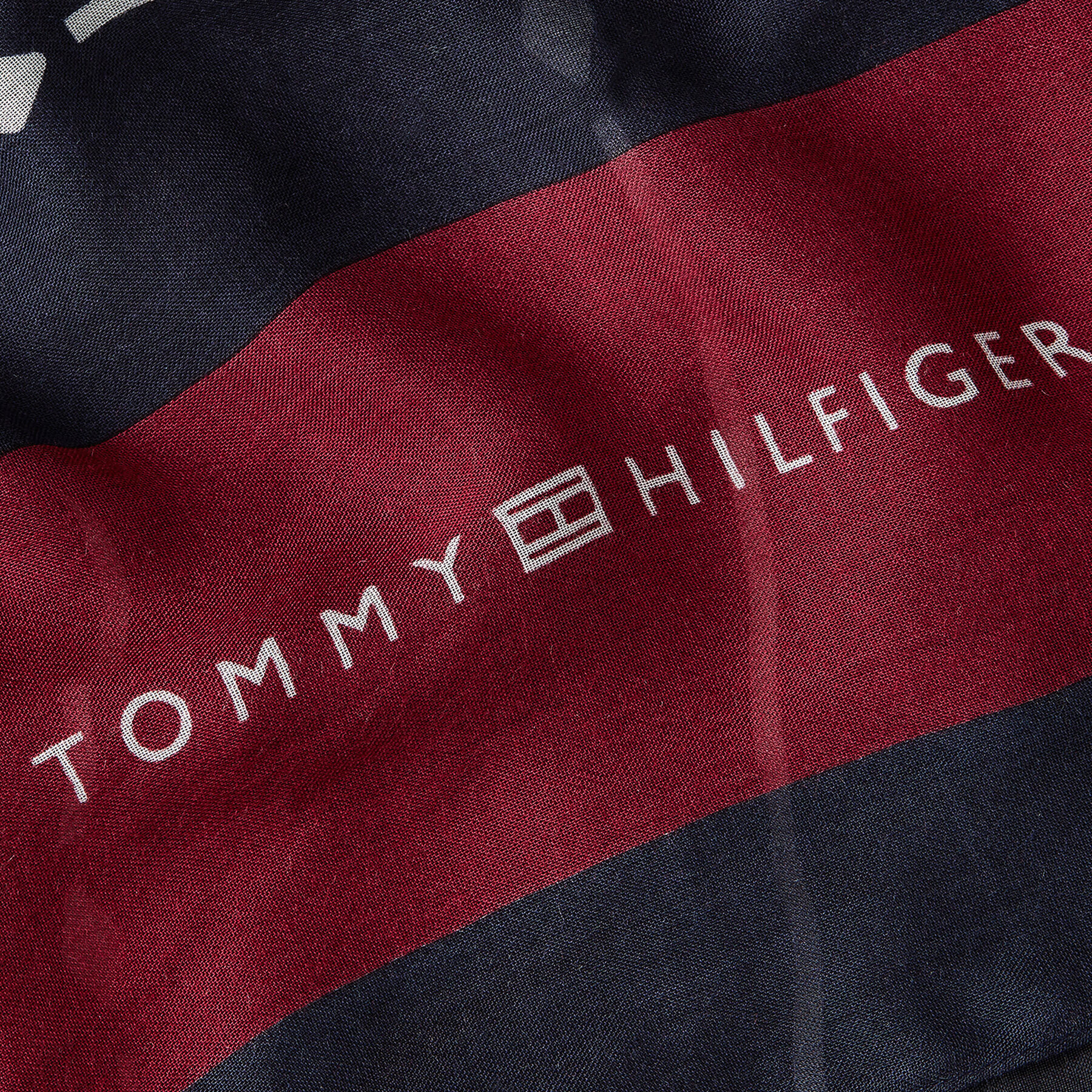 Tommy Hilfiger Шал Essential Flag Modal Scarf AW0AW15352 Тъмносин - Pepit.bg