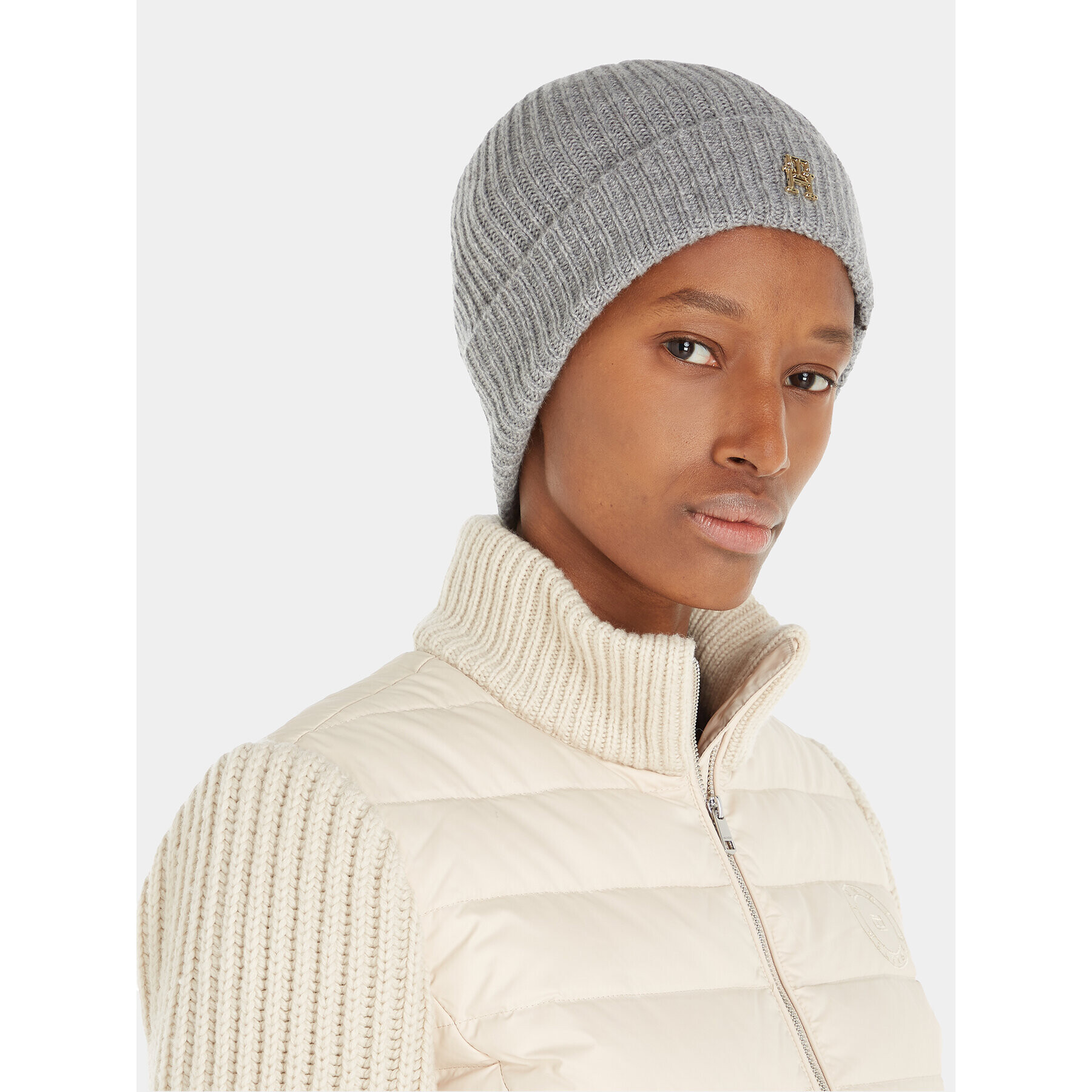 Tommy Hilfiger Шапка Cashmere Chic Beanie AW0AW15321 Сив - Pepit.bg