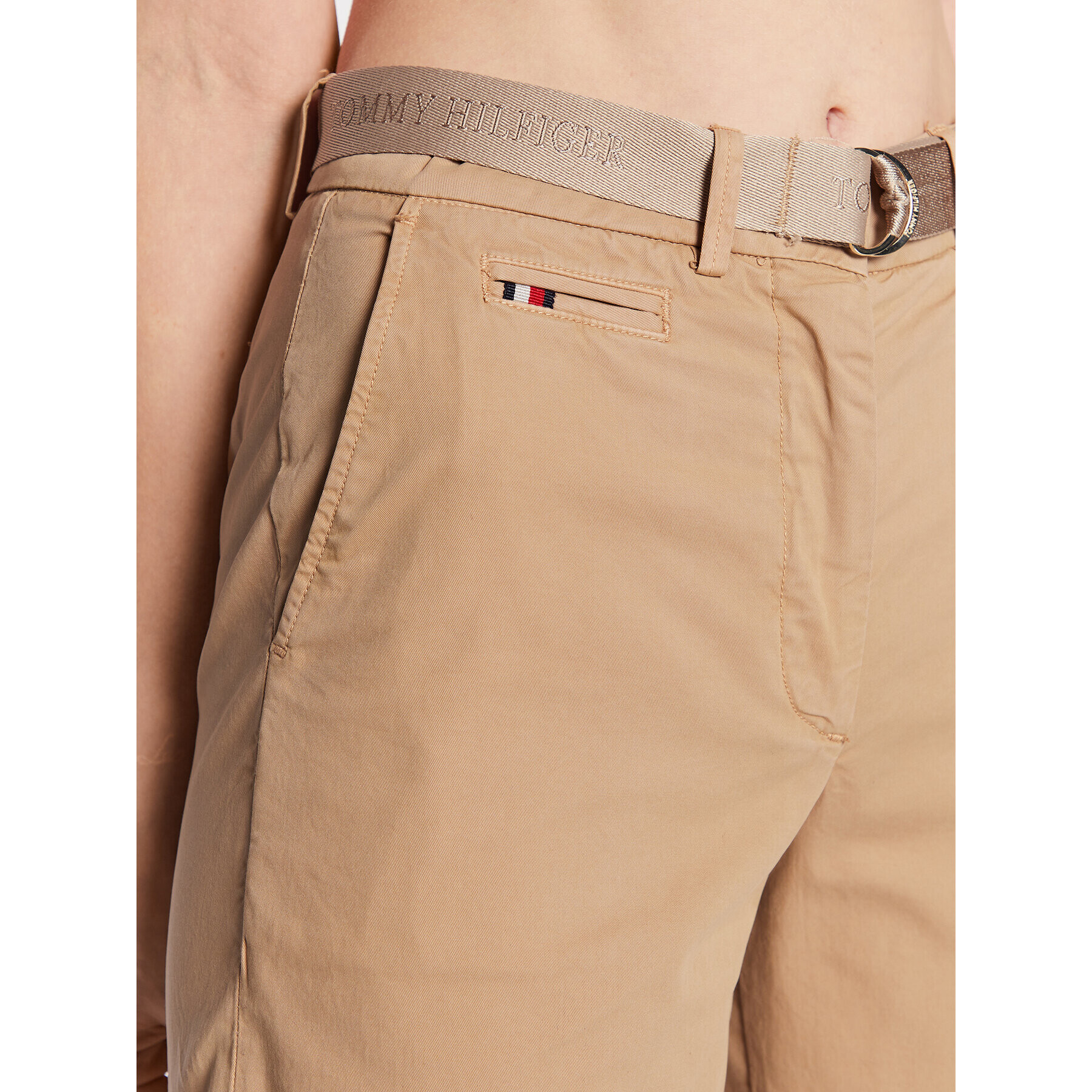 Tommy Hilfiger Шорти от плат Chino WW0WW36429 Бежов Regular Fit - Pepit.bg