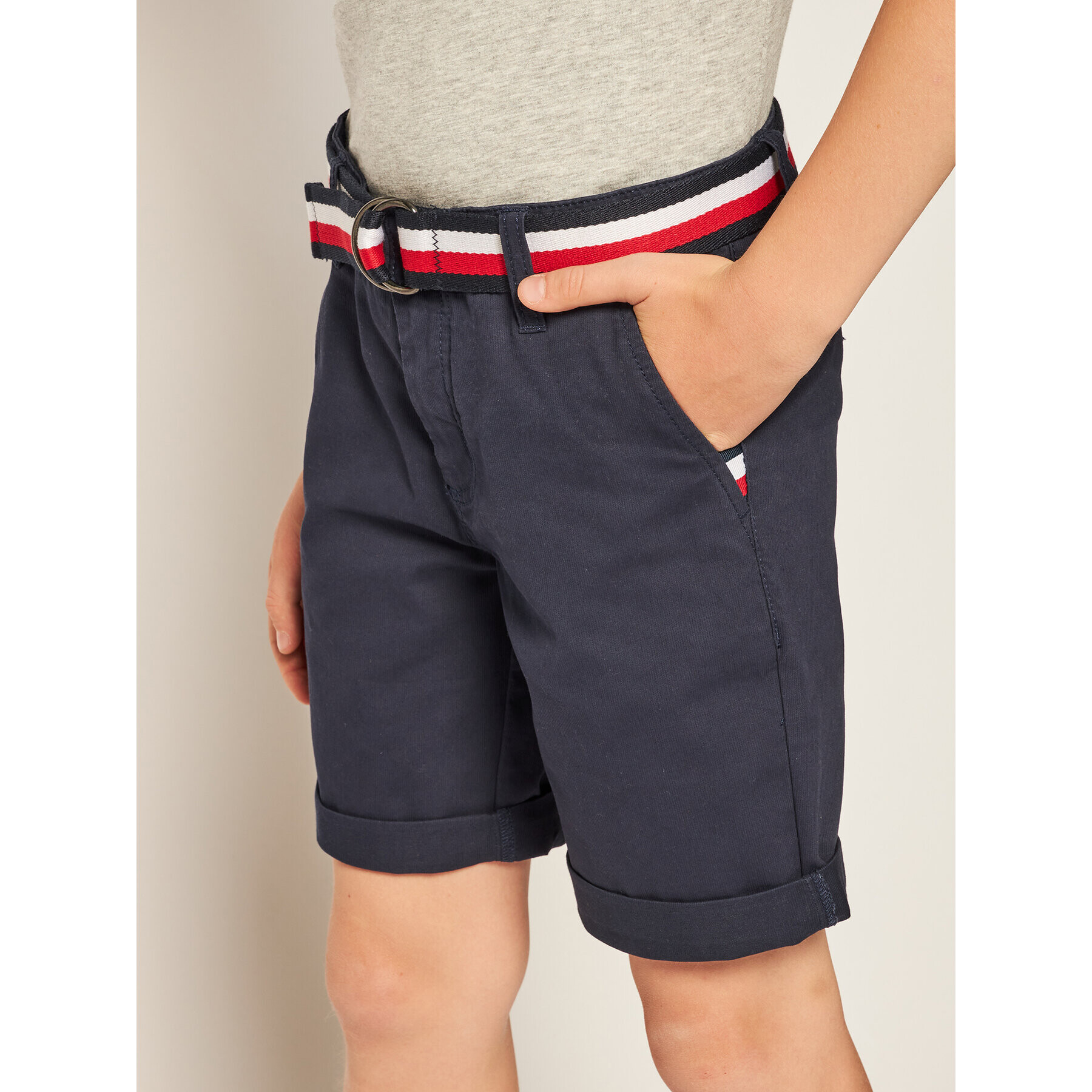 Tommy Hilfiger Шорти от плат Essential Belted Chino KB0KB05603 M Тъмносин Slim Fit - Pepit.bg