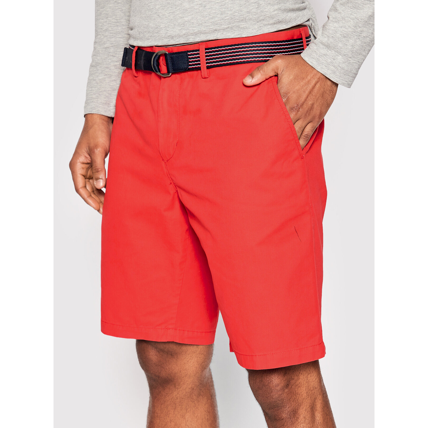 Tommy Hilfiger Шорти от плат Harlem MW0MW26620 Червен Relaxed Fit - Pepit.bg