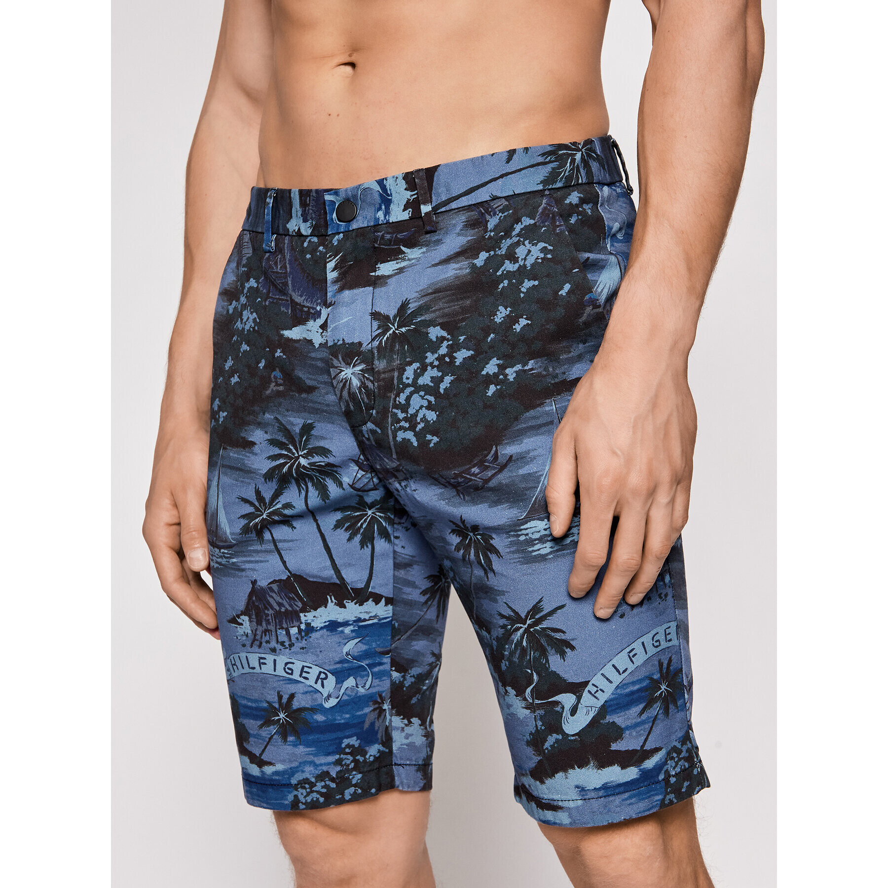 Tommy Hilfiger Шорти от плат Hmptn Aop Hawaiian MW0MW17949 Тъмносин Regular Fit - Pepit.bg