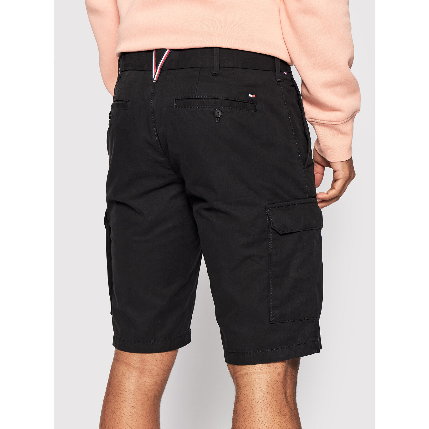 Tommy Hilfiger Шорти от плат John MW0MW24953 Черен Regular Fit - Pepit.bg