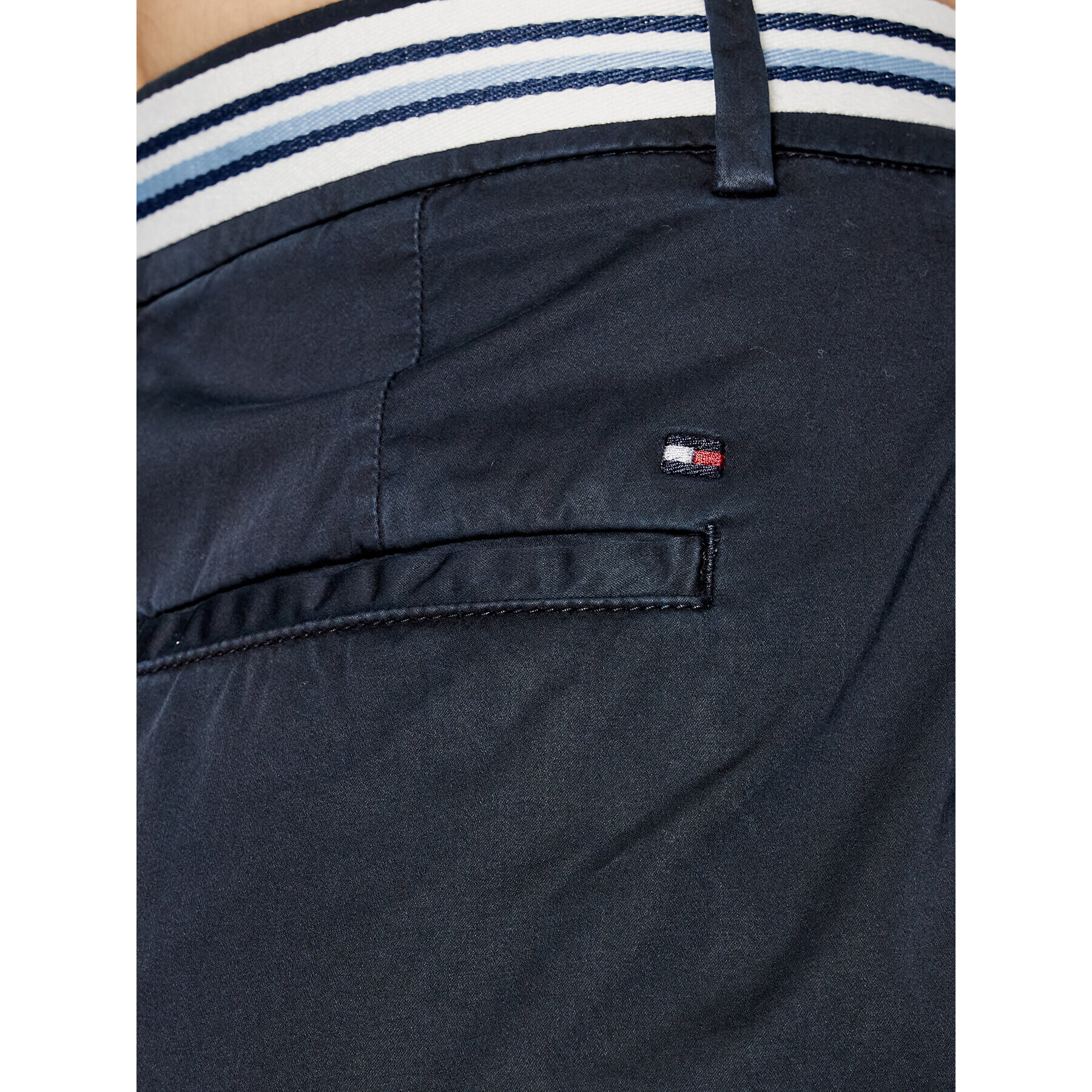 Tommy Hilfiger Шорти от плат Modern WW0WW30835 Тъмносин Regular Fit - Pepit.bg