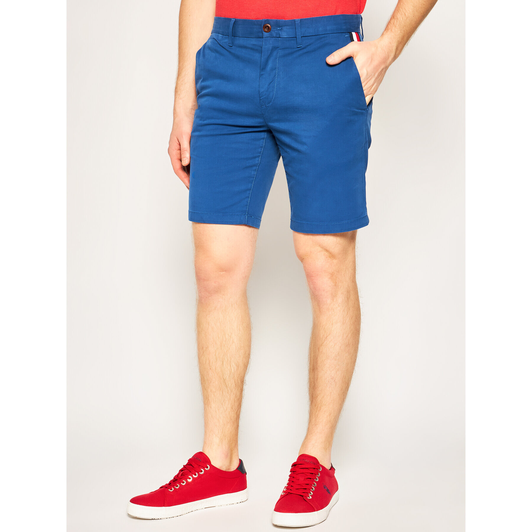 Tommy Hilfiger Шорти от плат MW0MW11249 Син Regular Fit - Pepit.bg