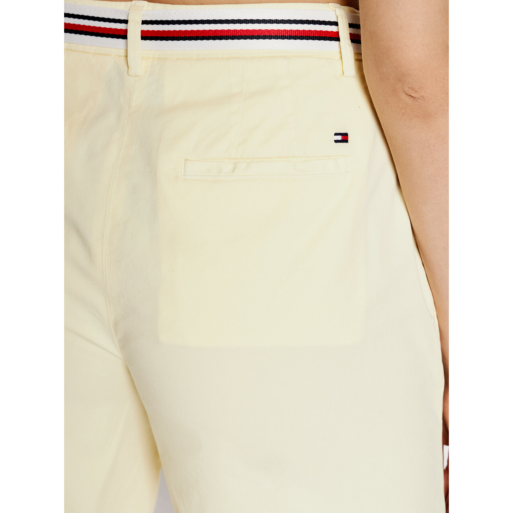 Tommy Hilfiger Шорти от плат Tencel WW0WW30482 Жълт Regular Fit - Pepit.bg