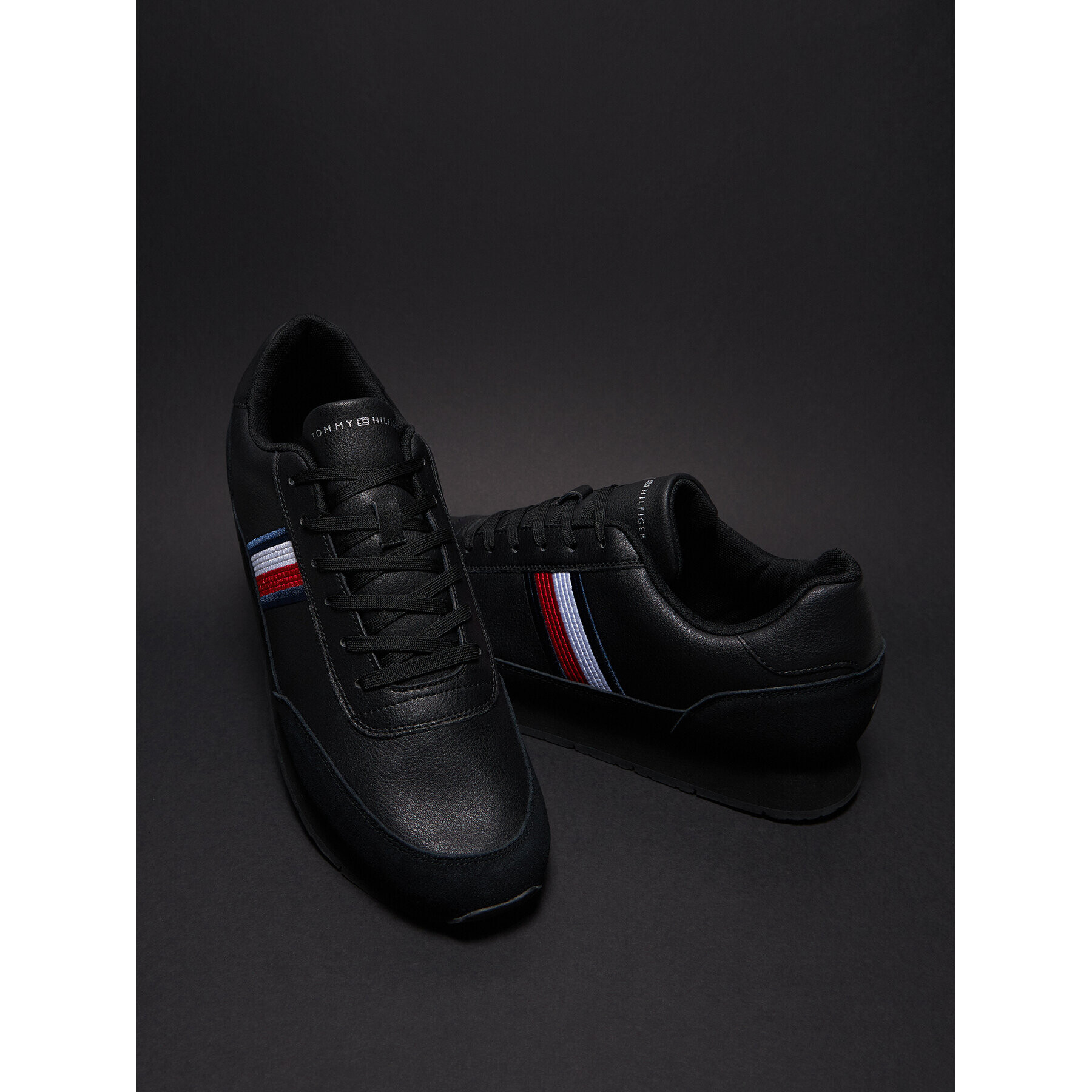 Tommy Hilfiger Сникърси Core Eva Runner Corporate Lea FM0FM04397 Черен - Pepit.bg