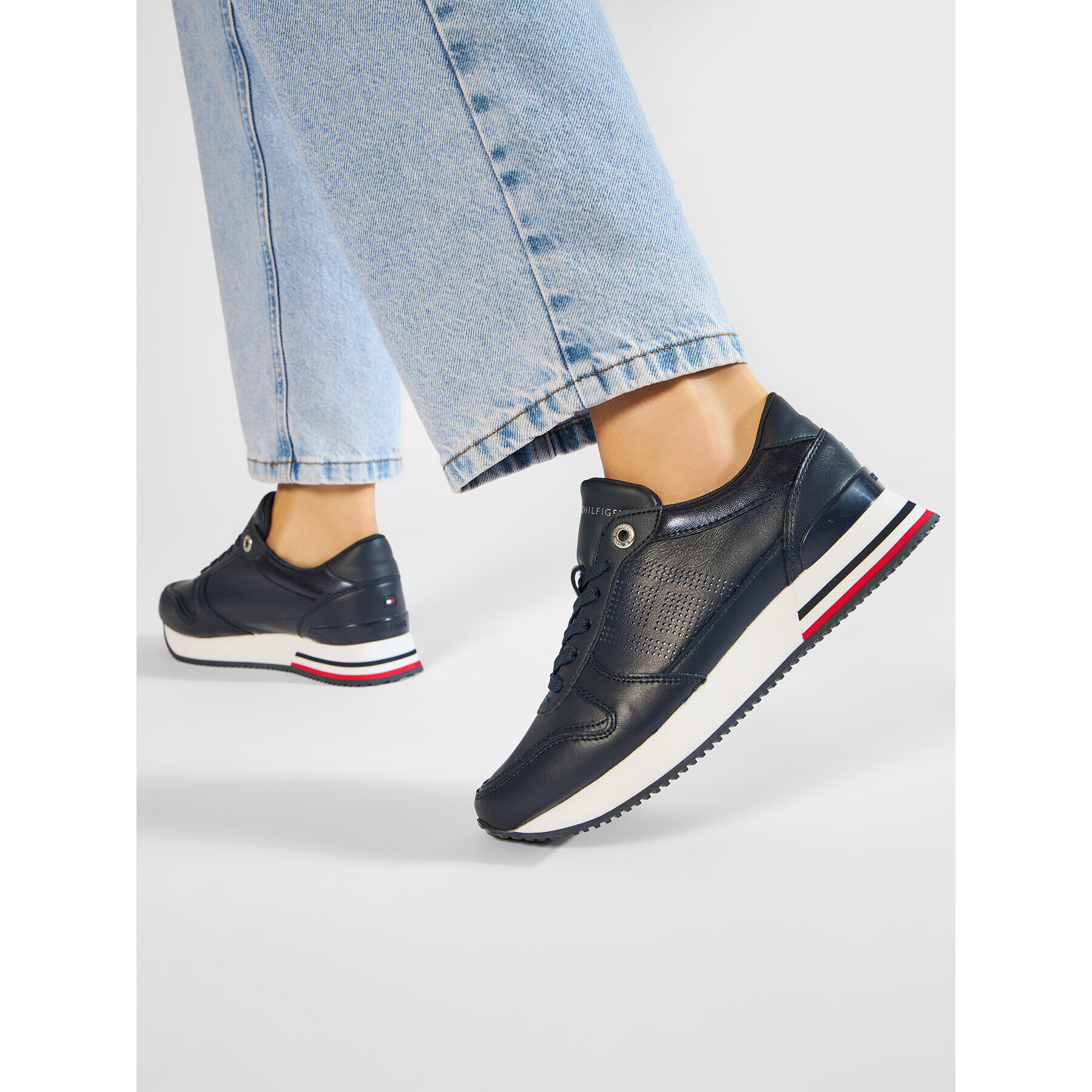 Tommy Hilfiger Сникърси Corporate Active City Sneaker FW0FW05800 Тъмносин - Pepit.bg