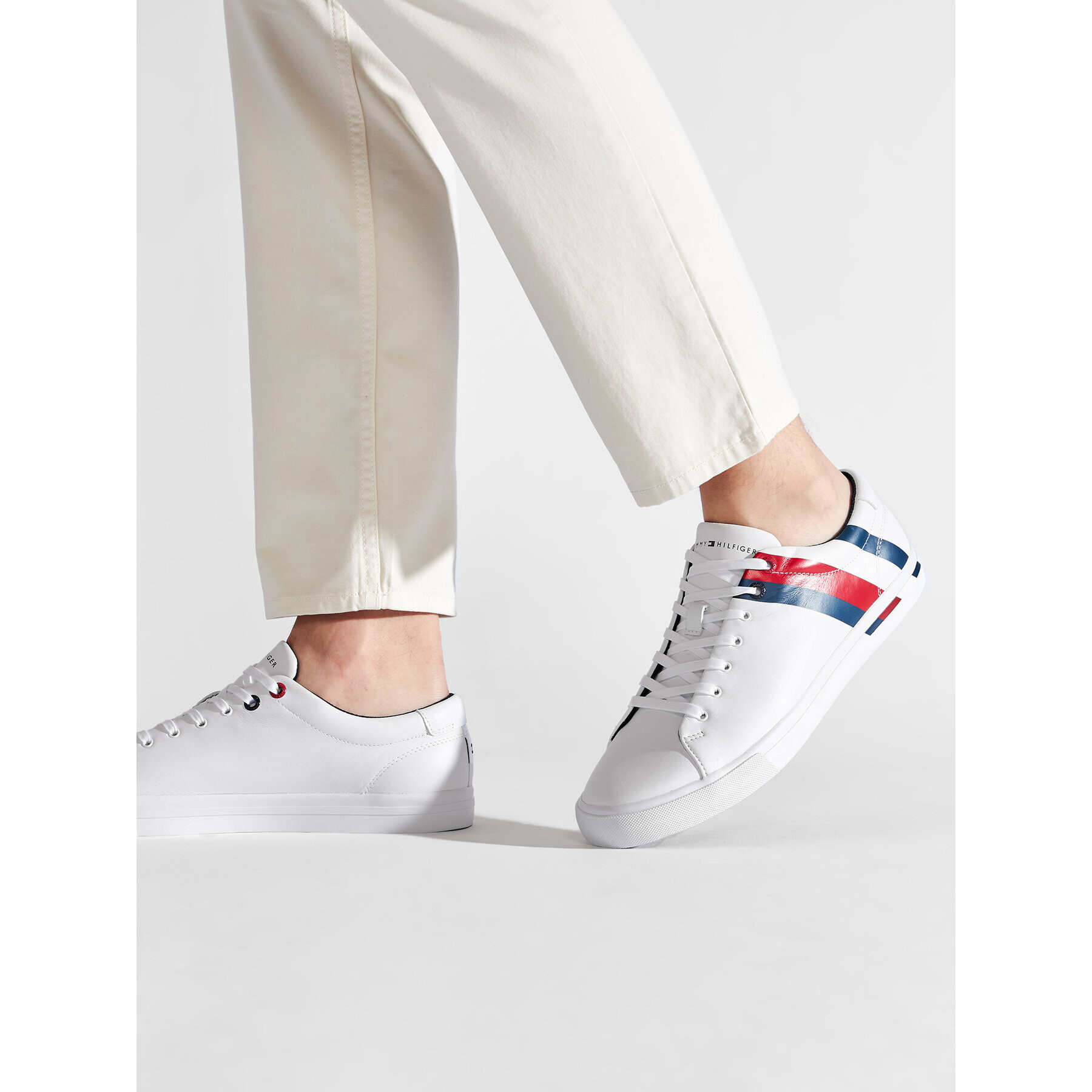 Tommy Hilfiger Сникърси Corporate Stripes Leather Vulc FM0FM04003 Бял - Pepit.bg