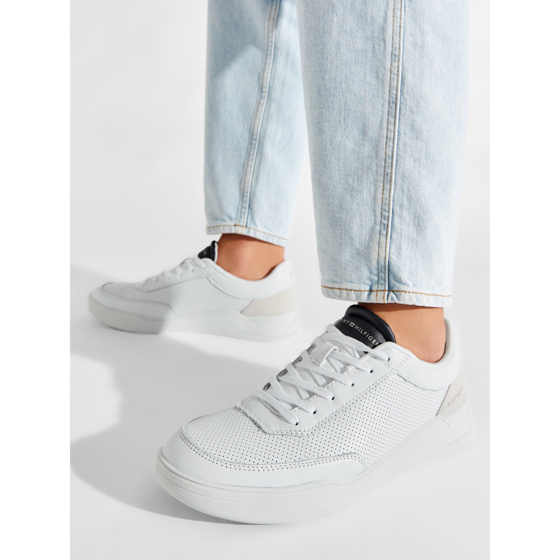 Tommy Hilfiger Сникърси Elevated Cupsole Perf Lather FM0FM04145 Бял - Pepit.bg