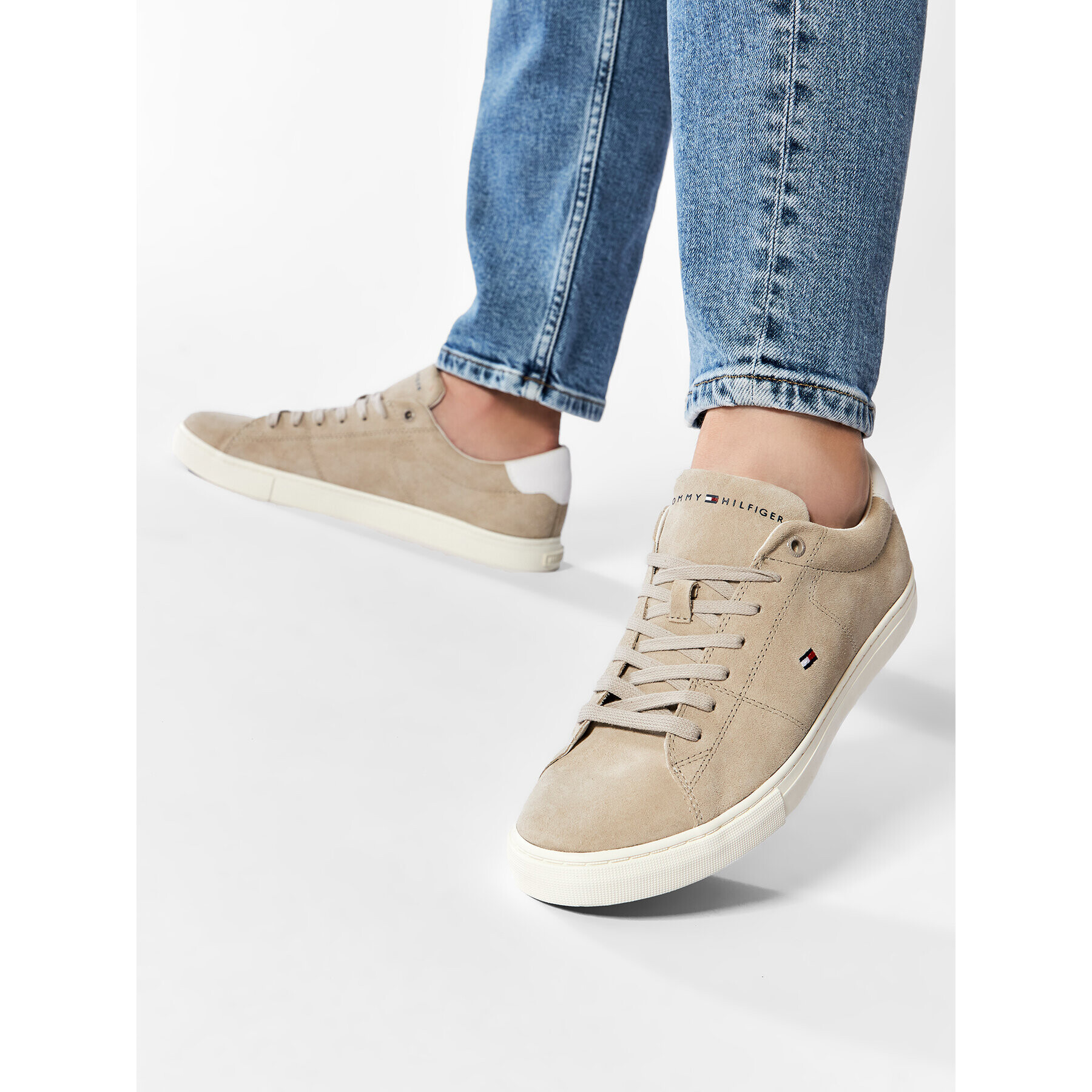 Tommy Hilfiger Сникърси Esential Suede Vilc Sneaker FM0FM03626 Сив - Pepit.bg