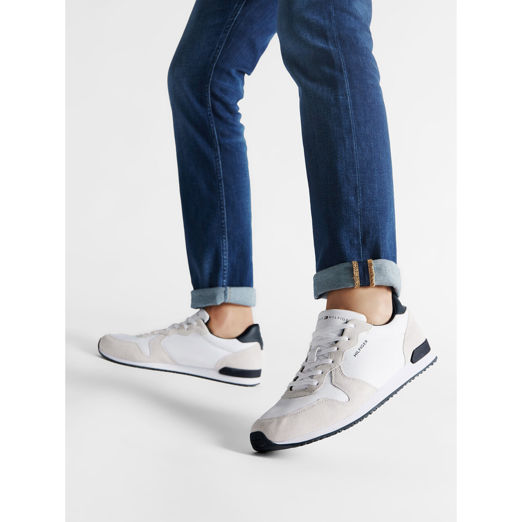 Tommy Hilfiger Сникърси Iconic Material Mix Runner FM0FM04022 Бял - Pepit.bg