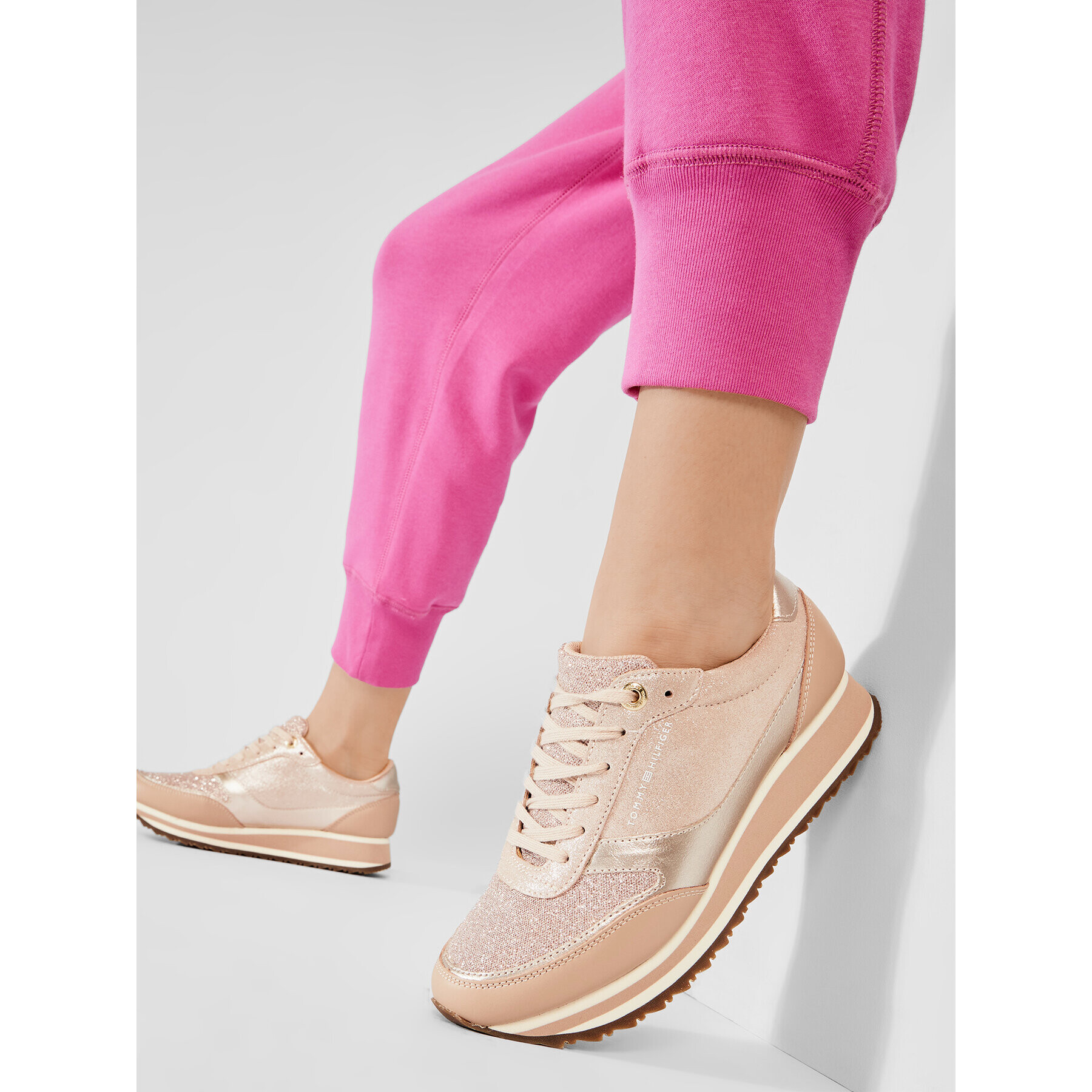 Tommy Hilfiger Сникърси Metallic Retro Runner FW0FW03337 Розов - Pepit.bg
