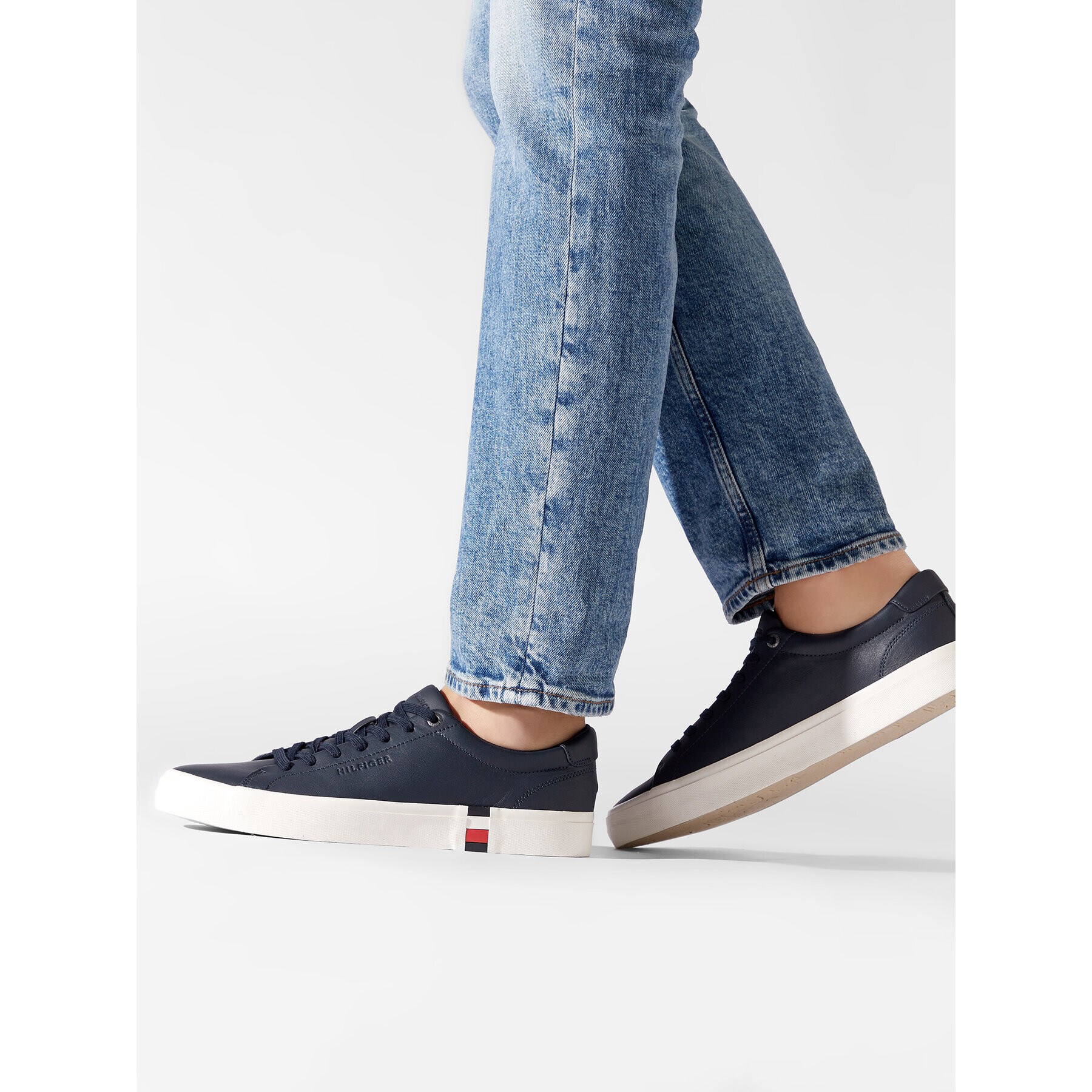 Tommy Hilfiger Сникърси Modern Vulc Corporate Leather FM0FM04036 Тъмносин - Pepit.bg