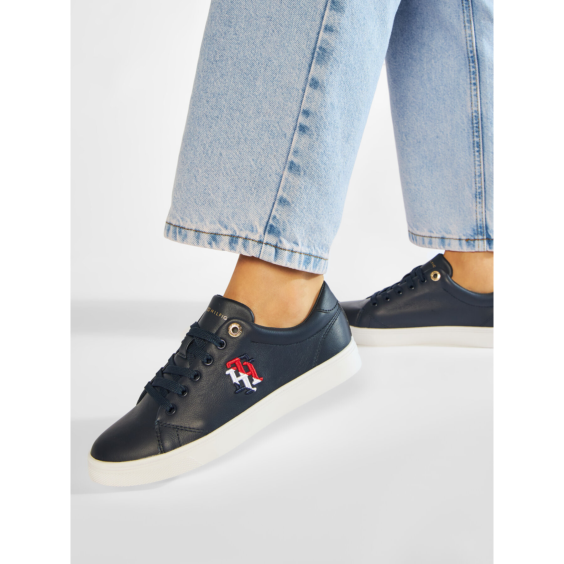 Tommy Hilfiger Сникърси Monogram Casual Sneaker FW0FW05794 Тъмносин - Pepit.bg