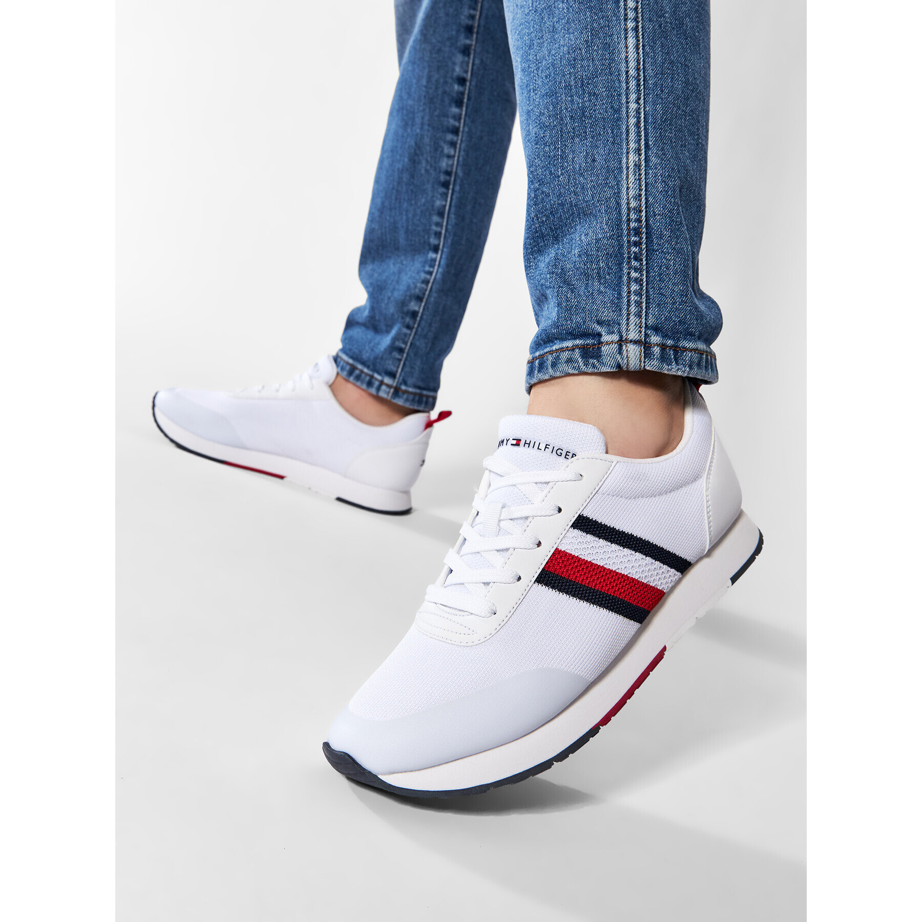 Tommy Hilfiger Сникърси Retro Knit Stripes Runner FM0FM03610 Бял - Pepit.bg