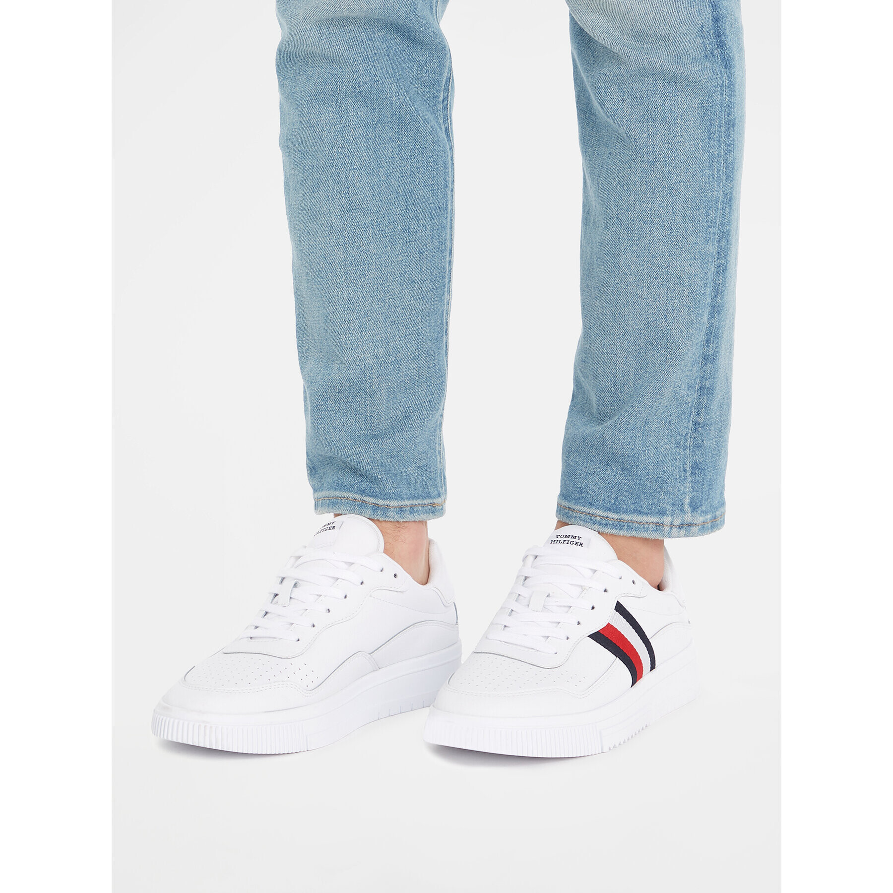 Tommy Hilfiger Сникърси Supercup Leather Stripes FM0FM04824 Бял - Pepit.bg