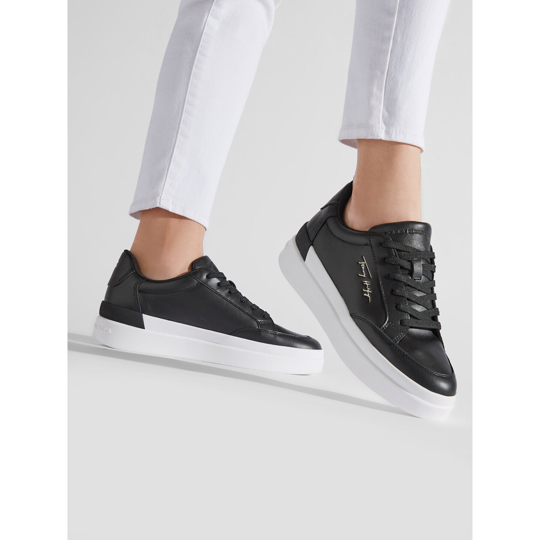 Tommy Hilfiger Сникърси Th Signature Leather Sneaker FW0FW06665 Черен - Pepit.bg