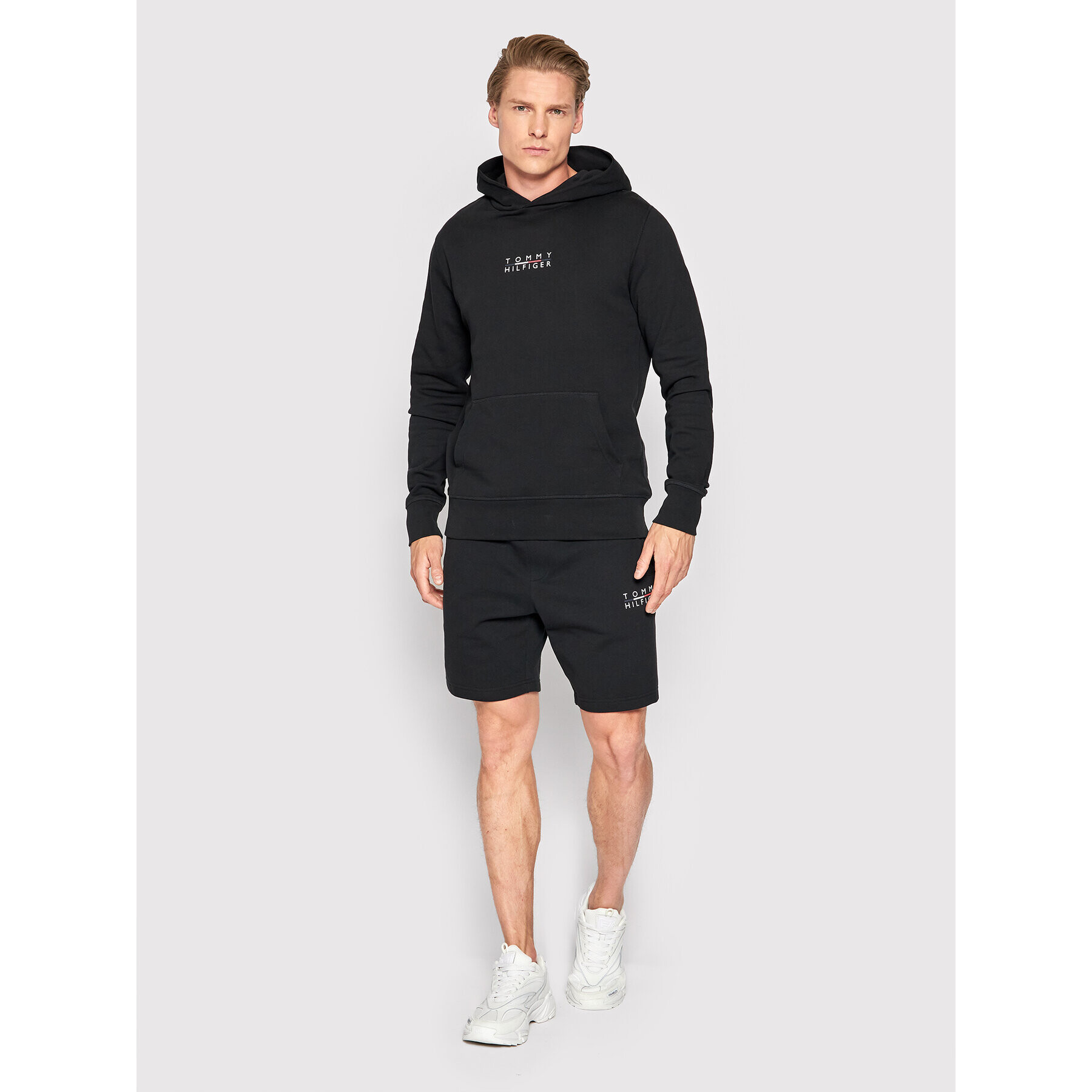 Tommy Hilfiger Спортен екип Square Logo MW0MW26885 Черен Regular Fit - Pepit.bg