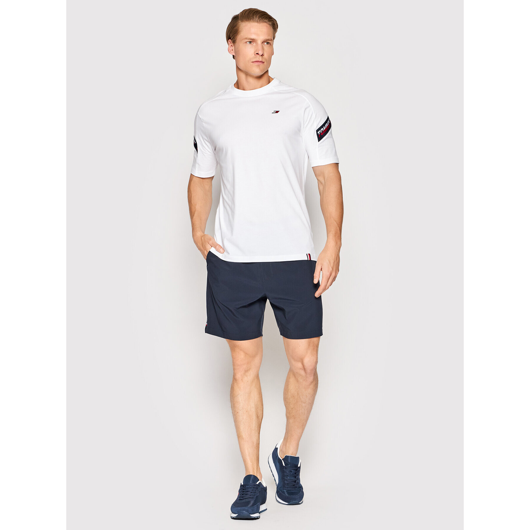 Tommy Hilfiger Спортни шорти Essential Training MW0MW22881 Тъмносин Regular Fit - Pepit.bg