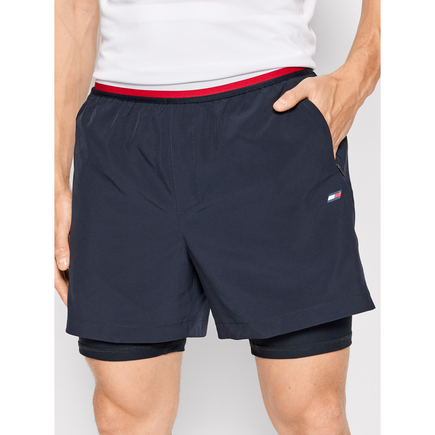 Tommy Hilfiger Спортни шорти Essential Traning MW0MW22882 Тъмносин Regular Fit - Pepit.bg