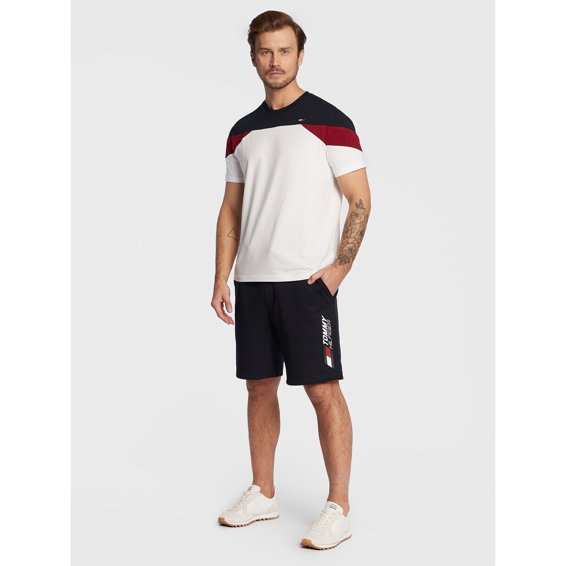 Tommy Hilfiger Спортни шорти Essentials MW0MW27925 Тъмносин Regular Fit - Pepit.bg