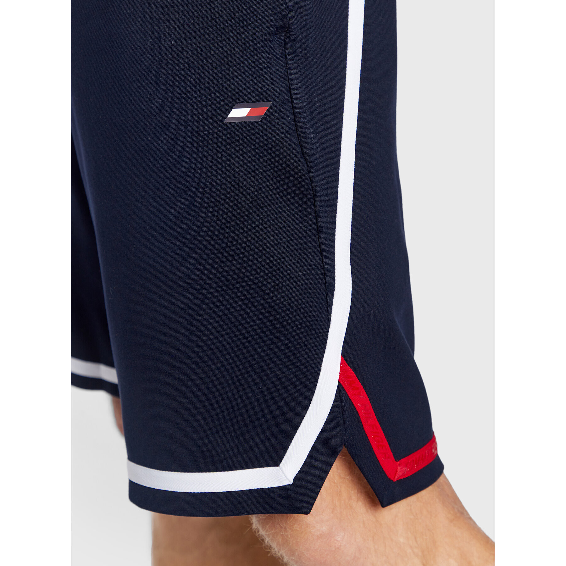 Tommy Hilfiger Спортни шорти Trim MW0MW27556 Тъмносин Regular Fit - Pepit.bg