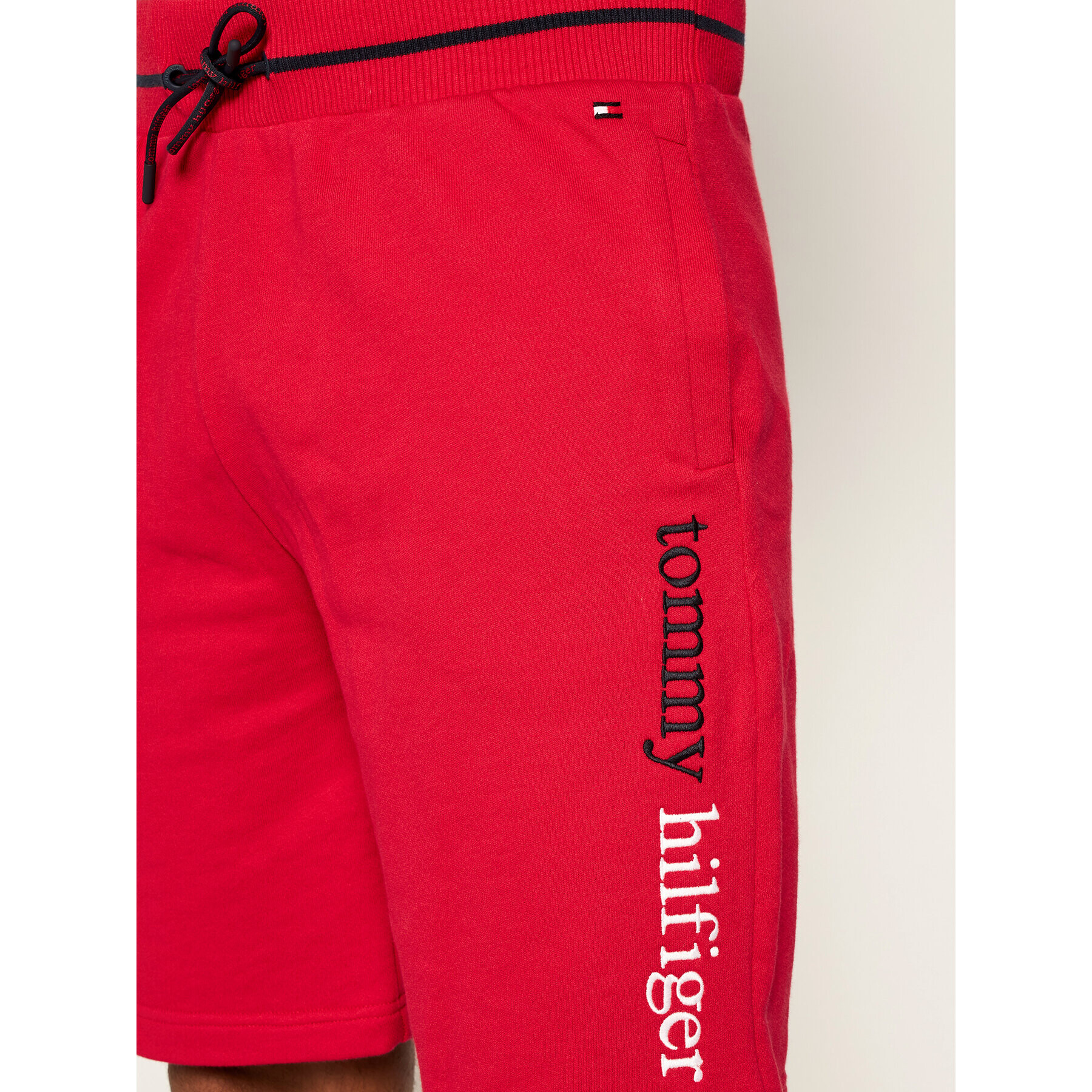 Tommy Hilfiger Спортни шорти UM0UM01767 Червен Regular Fit - Pepit.bg