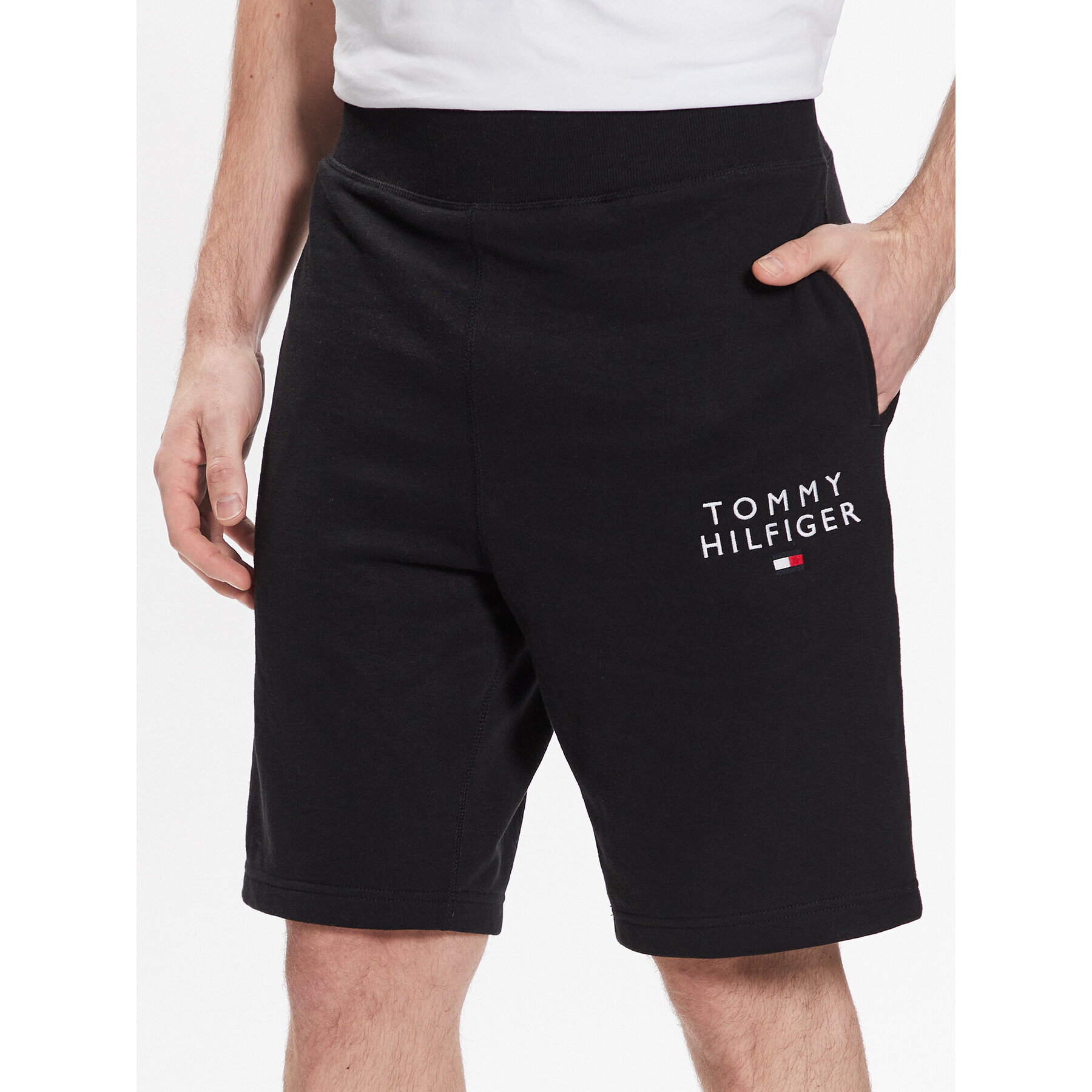 Tommy Hilfiger Спортни шорти UM0UM02881 Черен Regular Fit - Pepit.bg