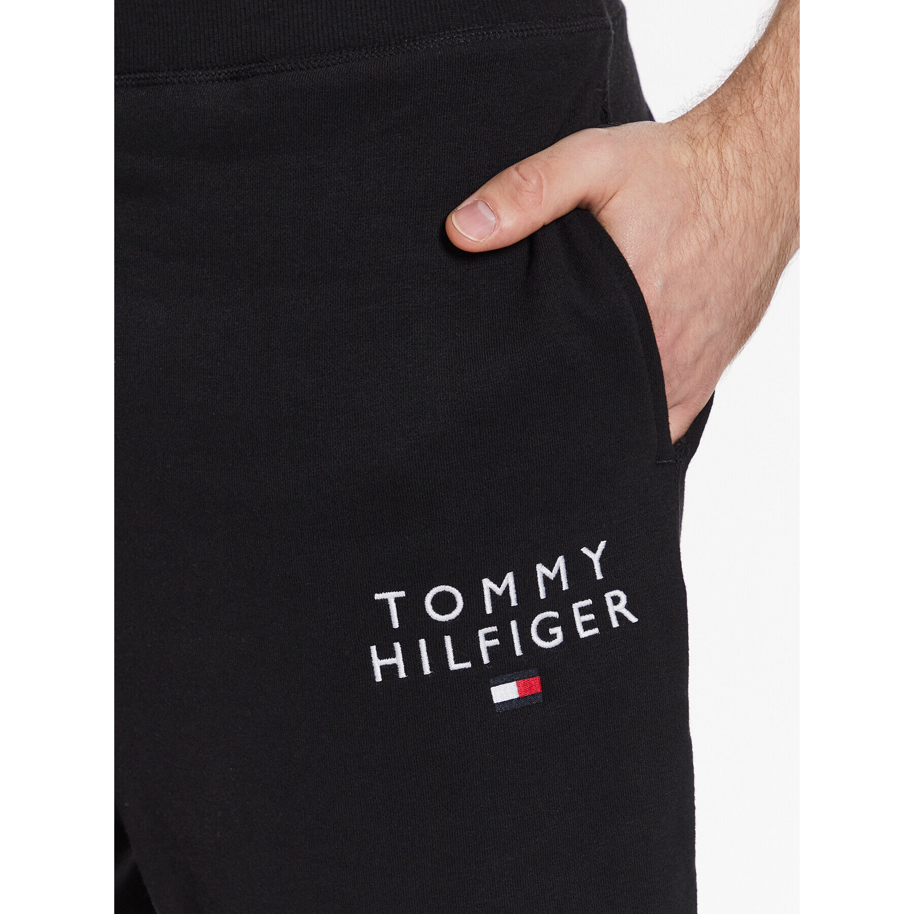 Tommy Hilfiger Спортни шорти UM0UM02881 Черен Regular Fit - Pepit.bg