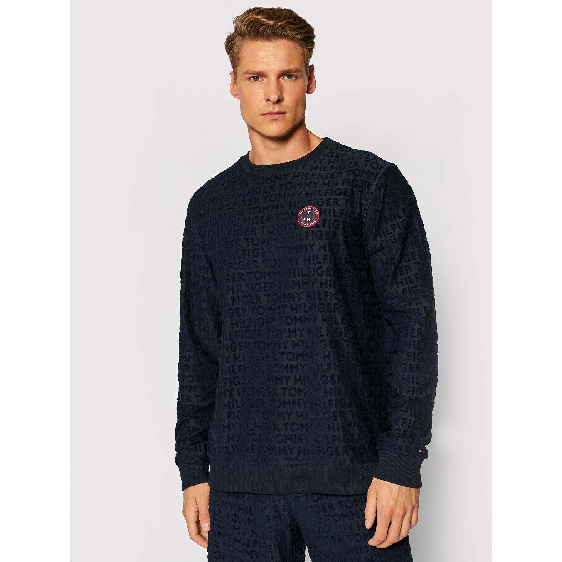 Tommy Hilfiger Суитшърт All-Over Logo UM0UM02138 Тъмносин Regular Fit - Pepit.bg