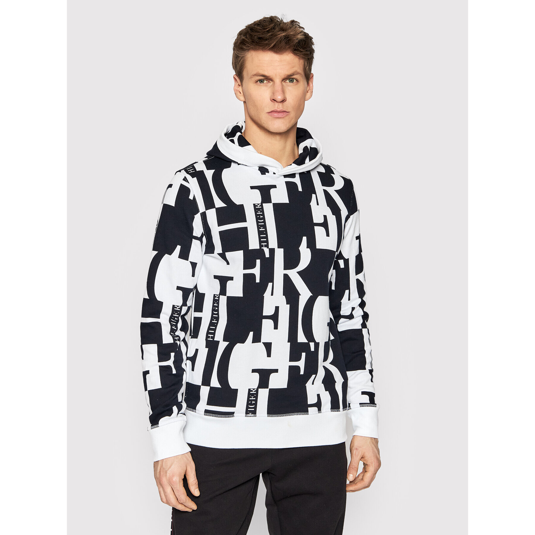 Tommy Hilfiger Суитшърт All Over Print Blocked MW0MW22151 Тъмносин Regular Fit - Pepit.bg