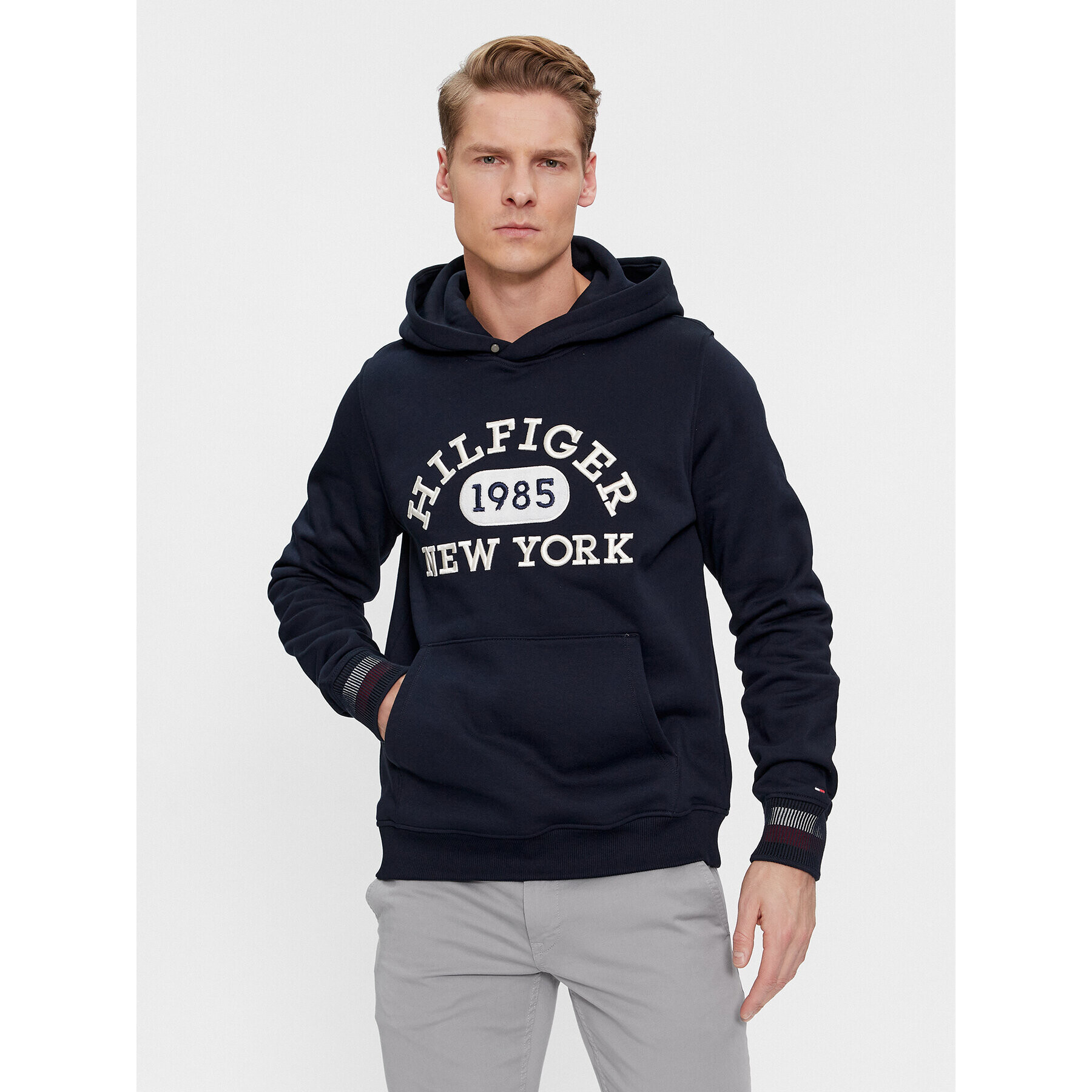 Tommy Hilfiger Суитшърт Collegiate MW0MW32682 Тъмносин Regular Fit - Pepit.bg