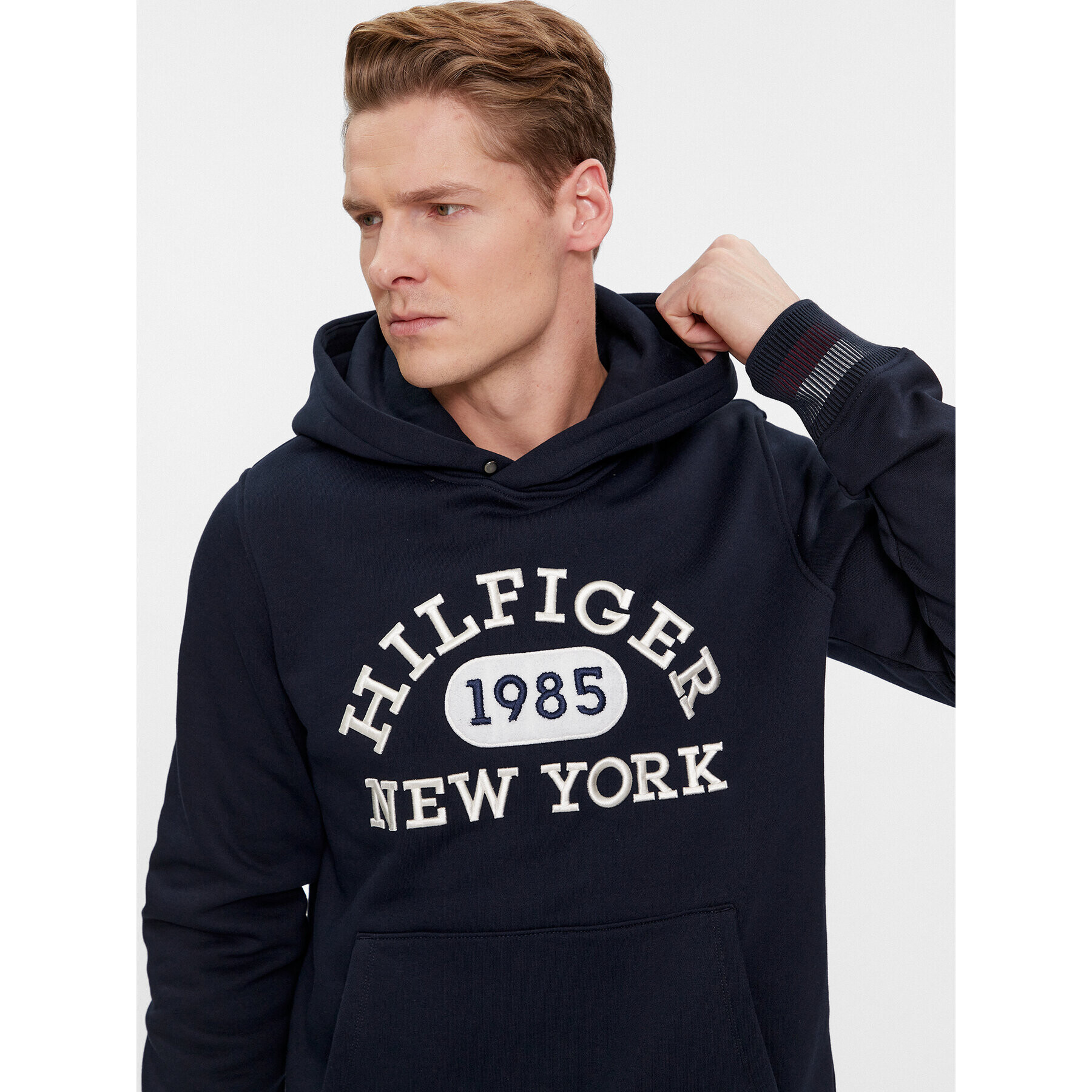 Tommy Hilfiger Суитшърт Collegiate MW0MW32682 Тъмносин Regular Fit - Pepit.bg