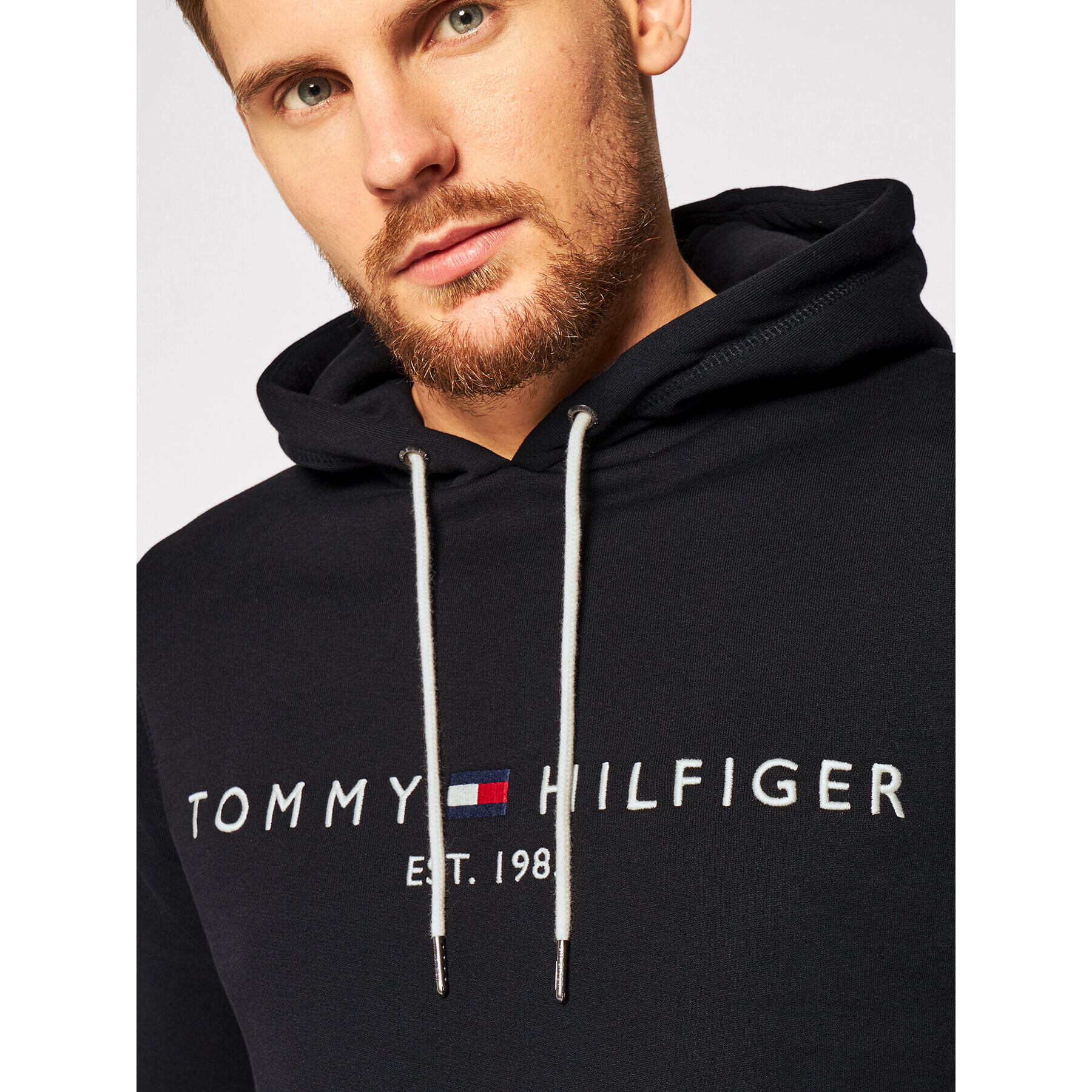 Tommy Hilfiger Суитшърт Core Logo MW0MW10752 Черен Regular Fit - Pepit.bg