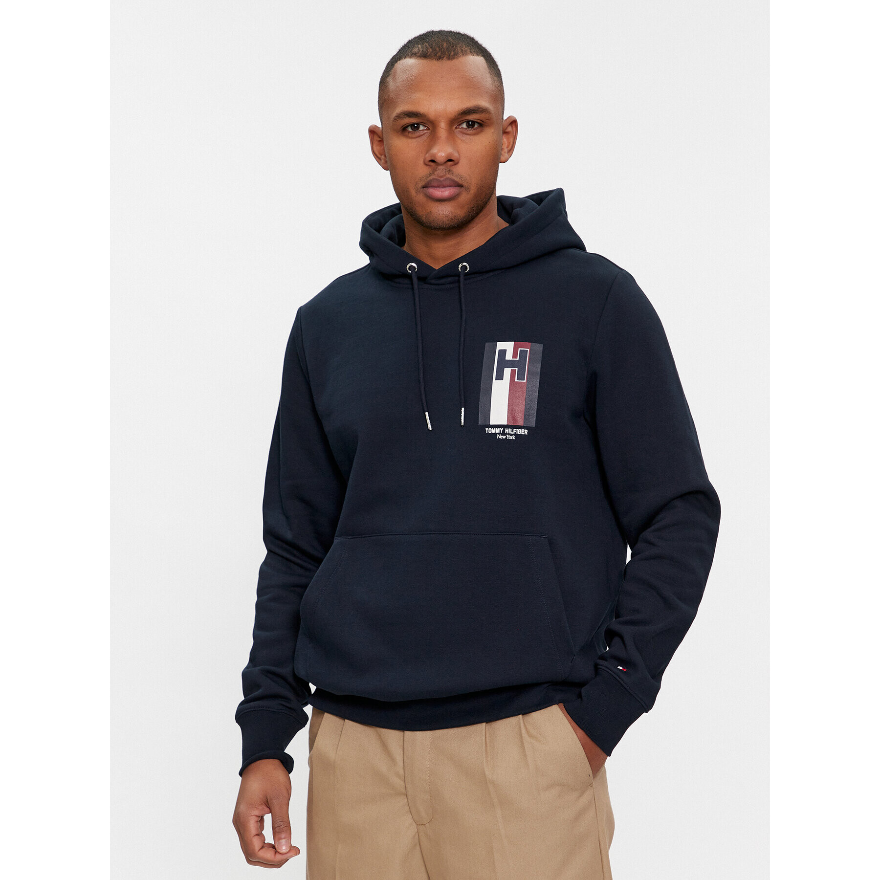 Tommy Hilfiger Суитшърт Emblem MW0MW33665 Тъмносин Regular Fit - Pepit.bg