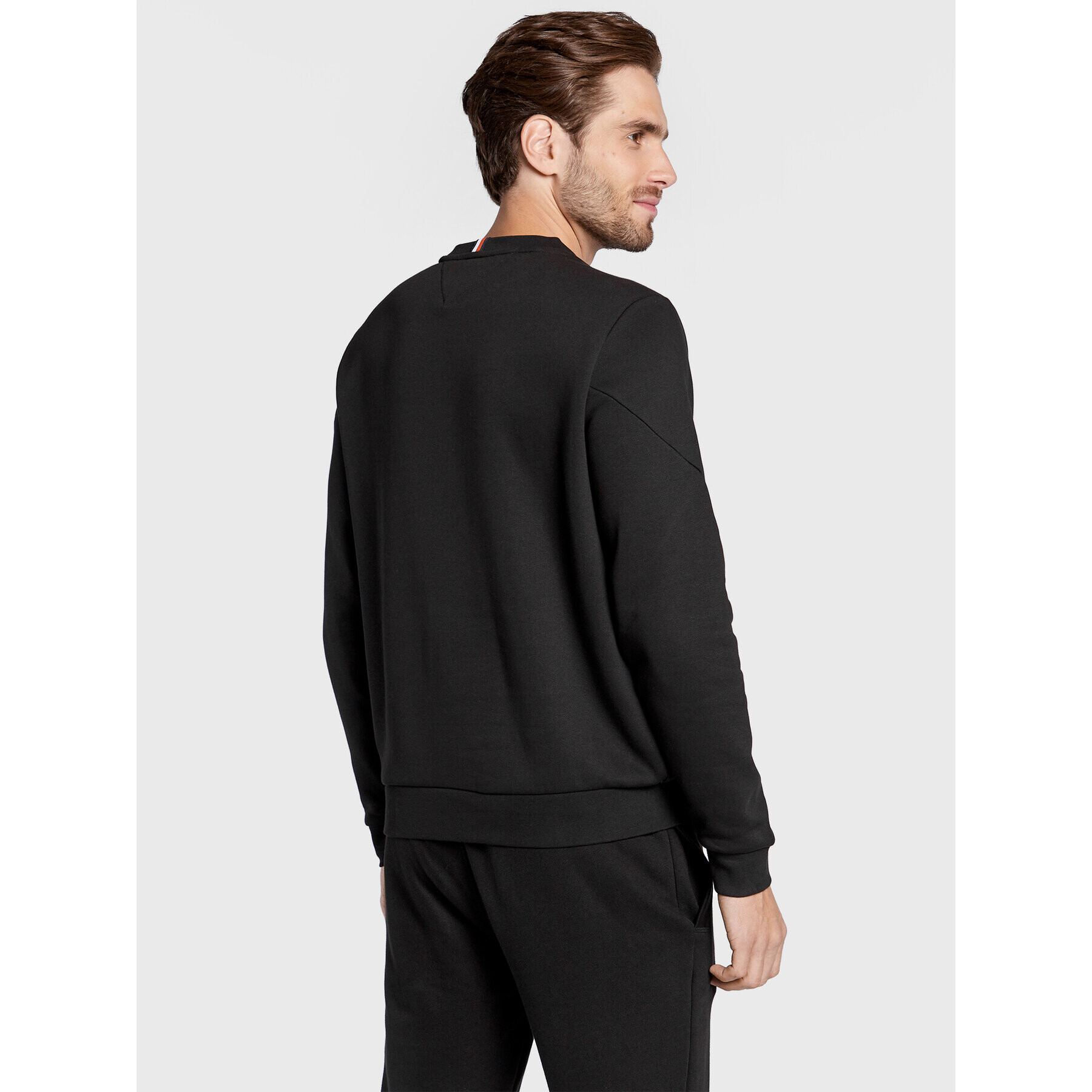 Tommy Hilfiger Суитшърт Essentials MW0MW27928 Черен Regular Fit - Pepit.bg