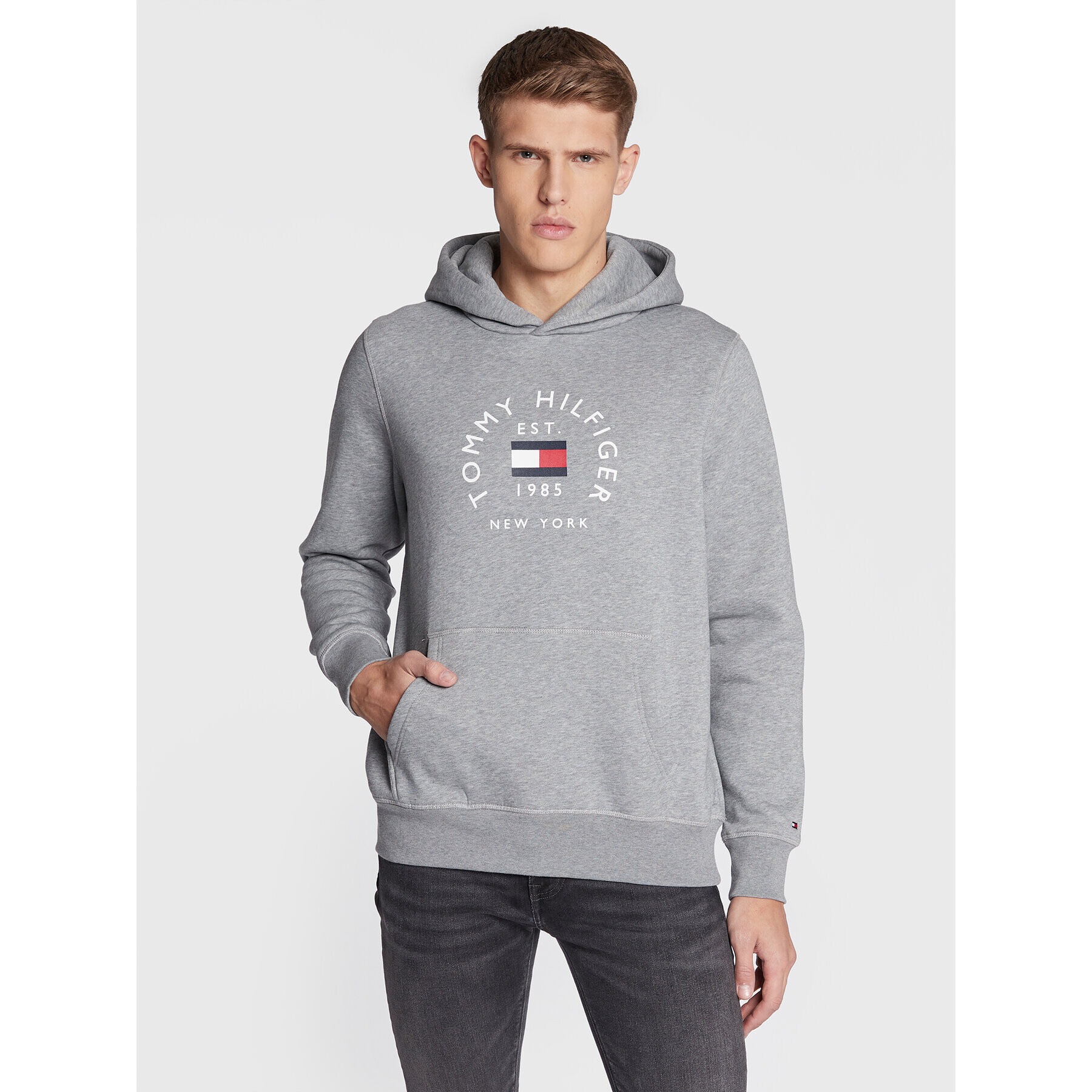 Tommy Hilfiger Суитшърт Flag Arch MW0MW27842 Сив Regular Fit - Pepit.bg