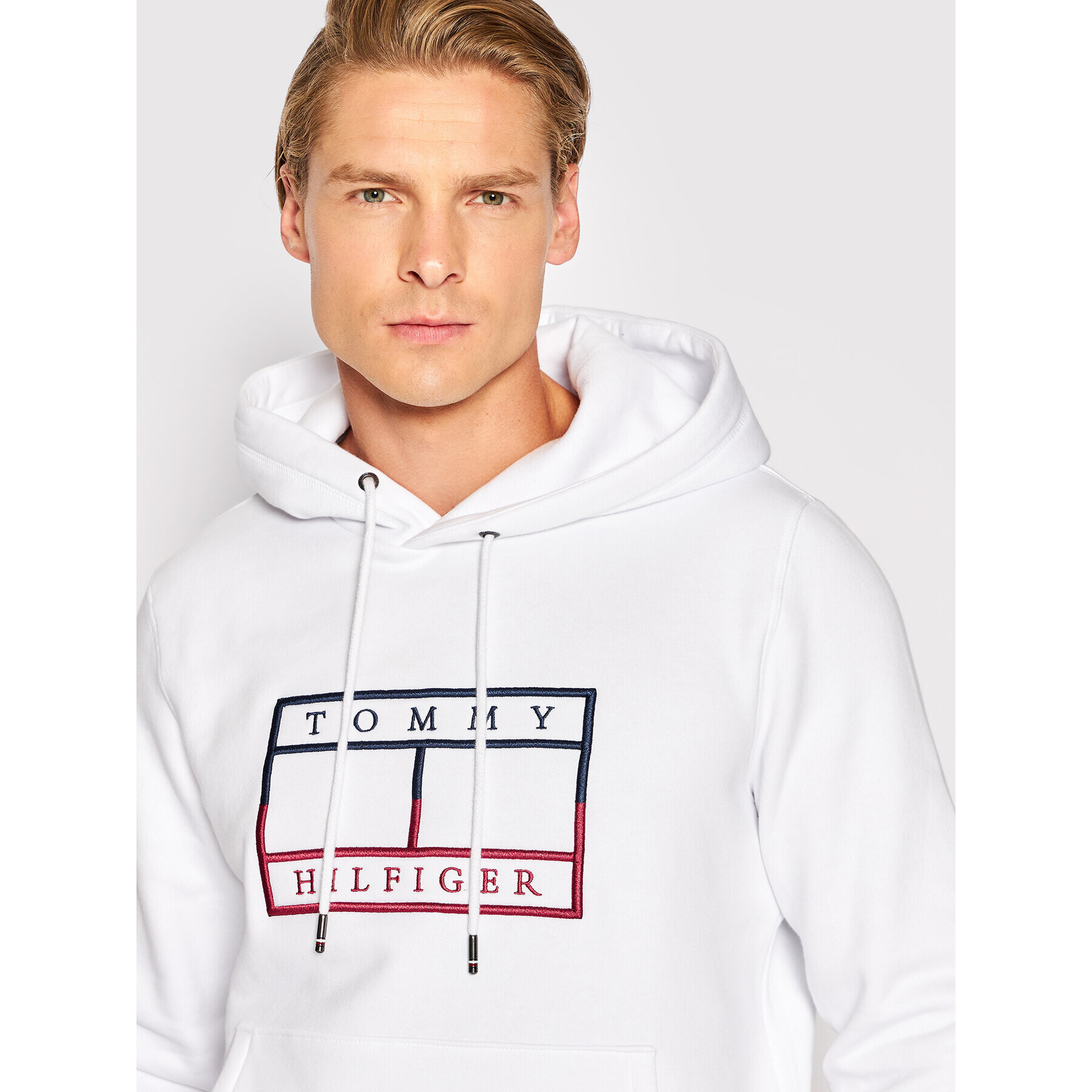 Tommy Hilfiger Суитшърт Flag MW0MW25600 Бял Regular Fit - Pepit.bg